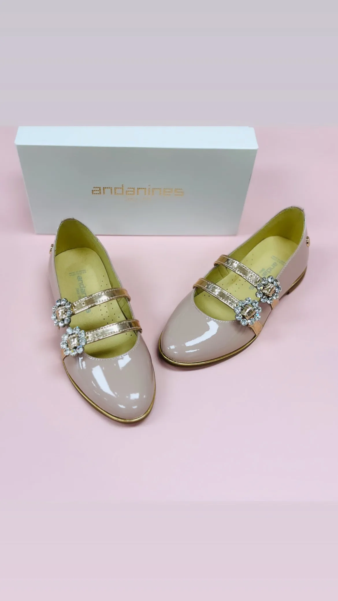 202990 Nude Pearl Diamond Buckle by Andanines