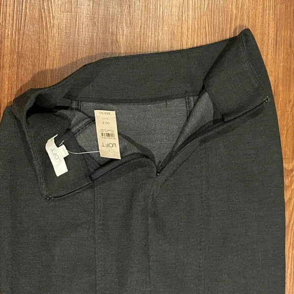 Ann Taylor Loft Pencil skirt Size 00 Petite gray‎ business office wear to work