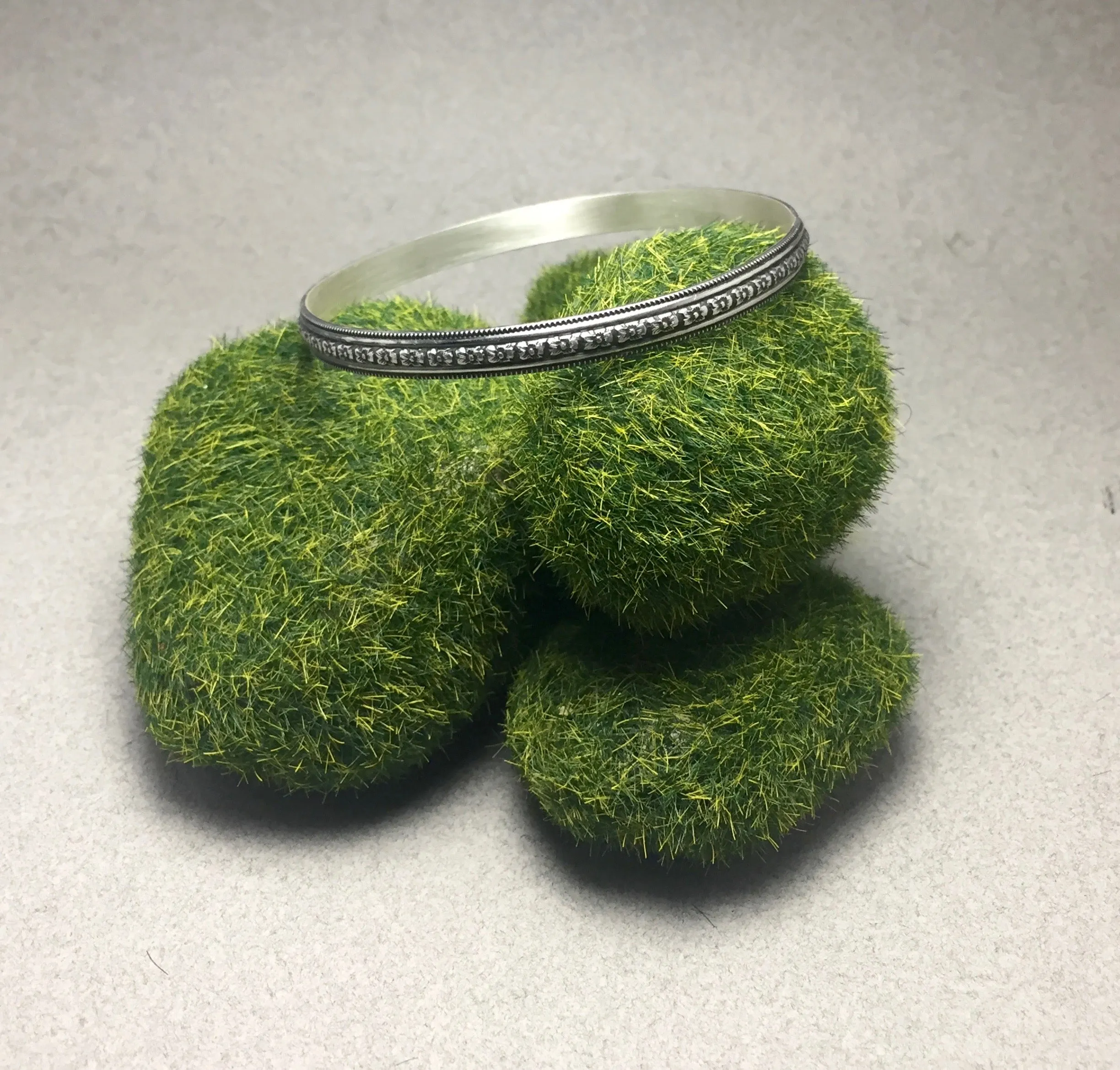 Bangle: Tiny Flower