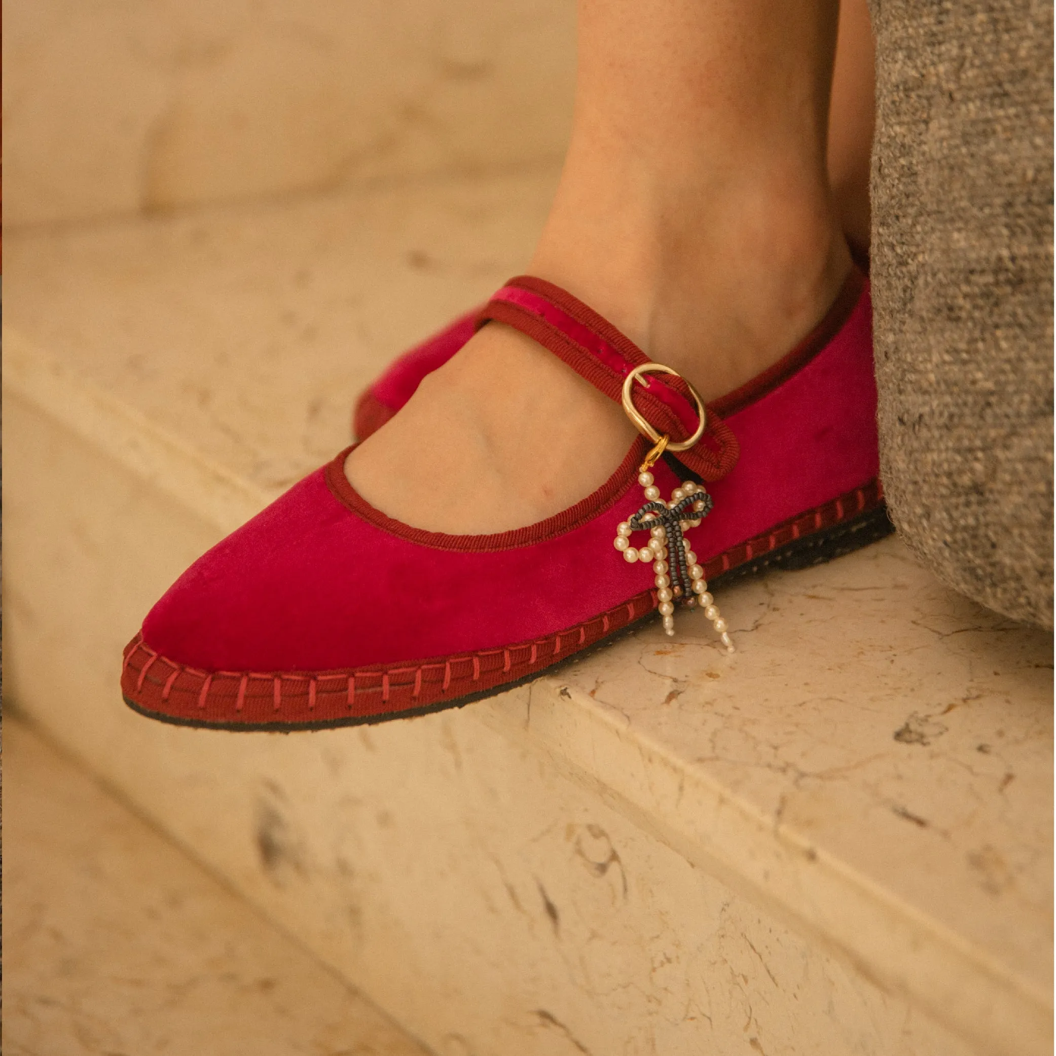Blue bow Miyuki Swarovski shoe charm