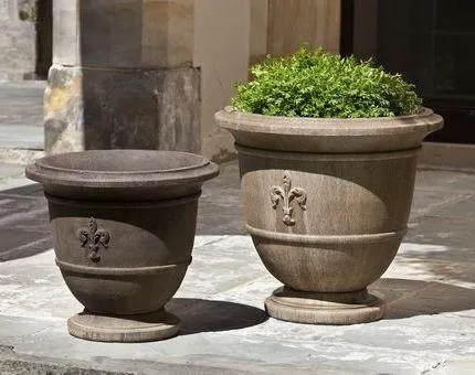 Campania Fleur de Lis Urns