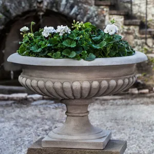 Campania Kingscote Urn