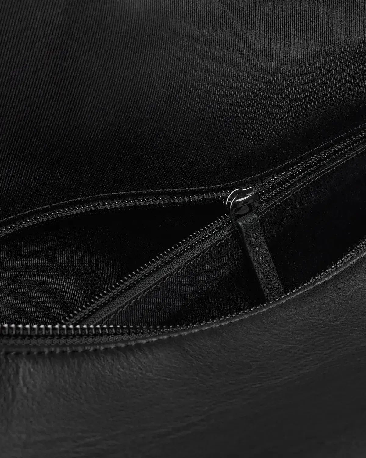 CROWN TRAVEL BAG