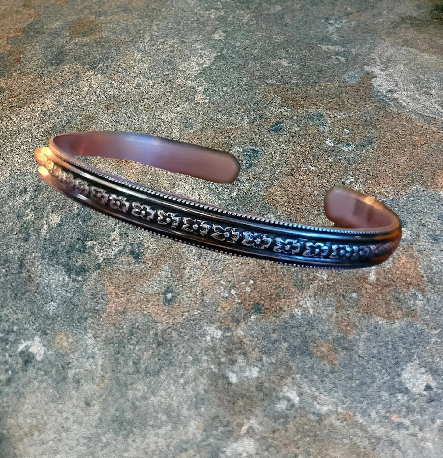 Cuff: Tiny Flower
