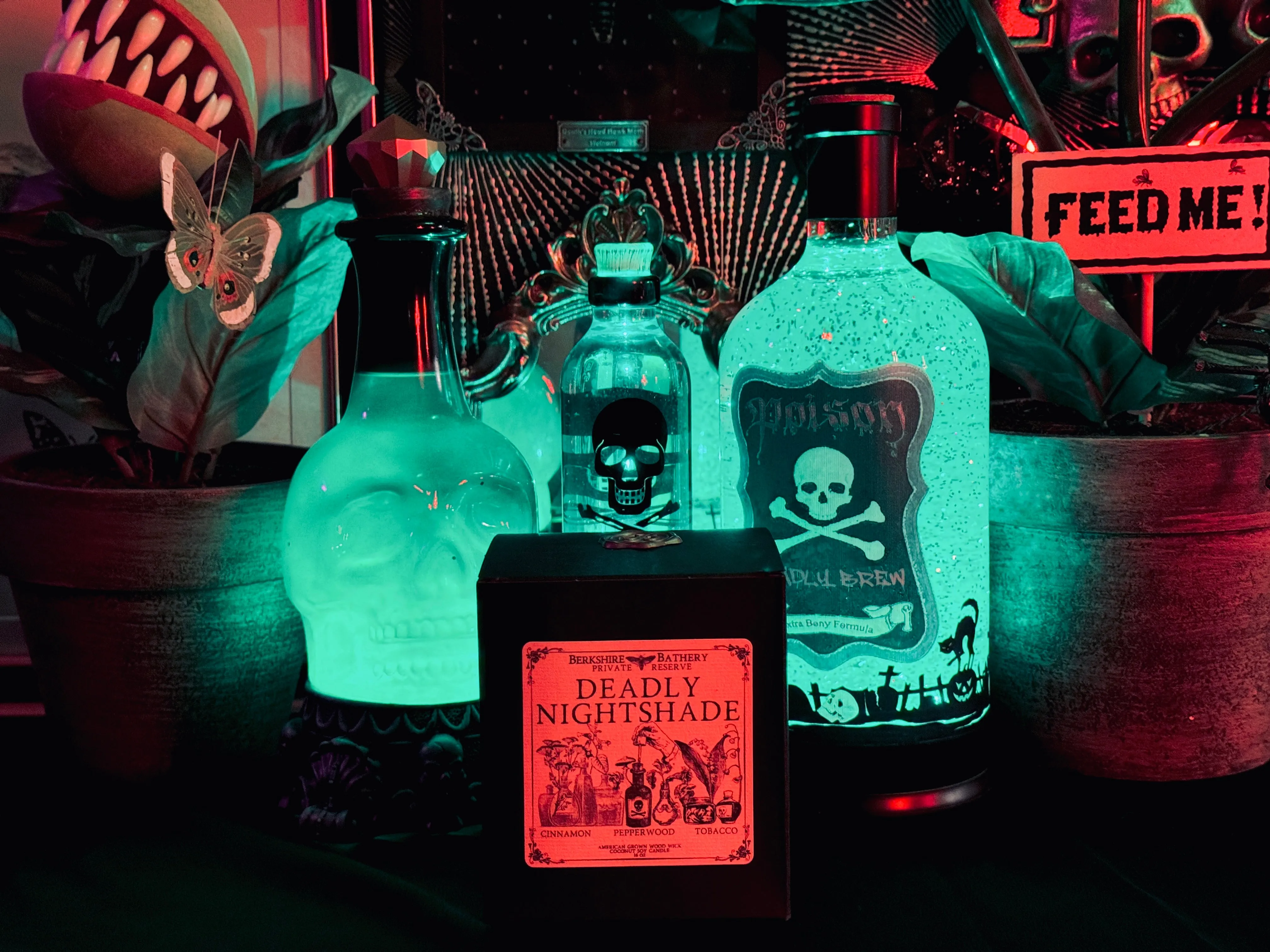 DEADLY NIGHTSHADE | Spicy   Woody - 16oz Wood Wick Candle