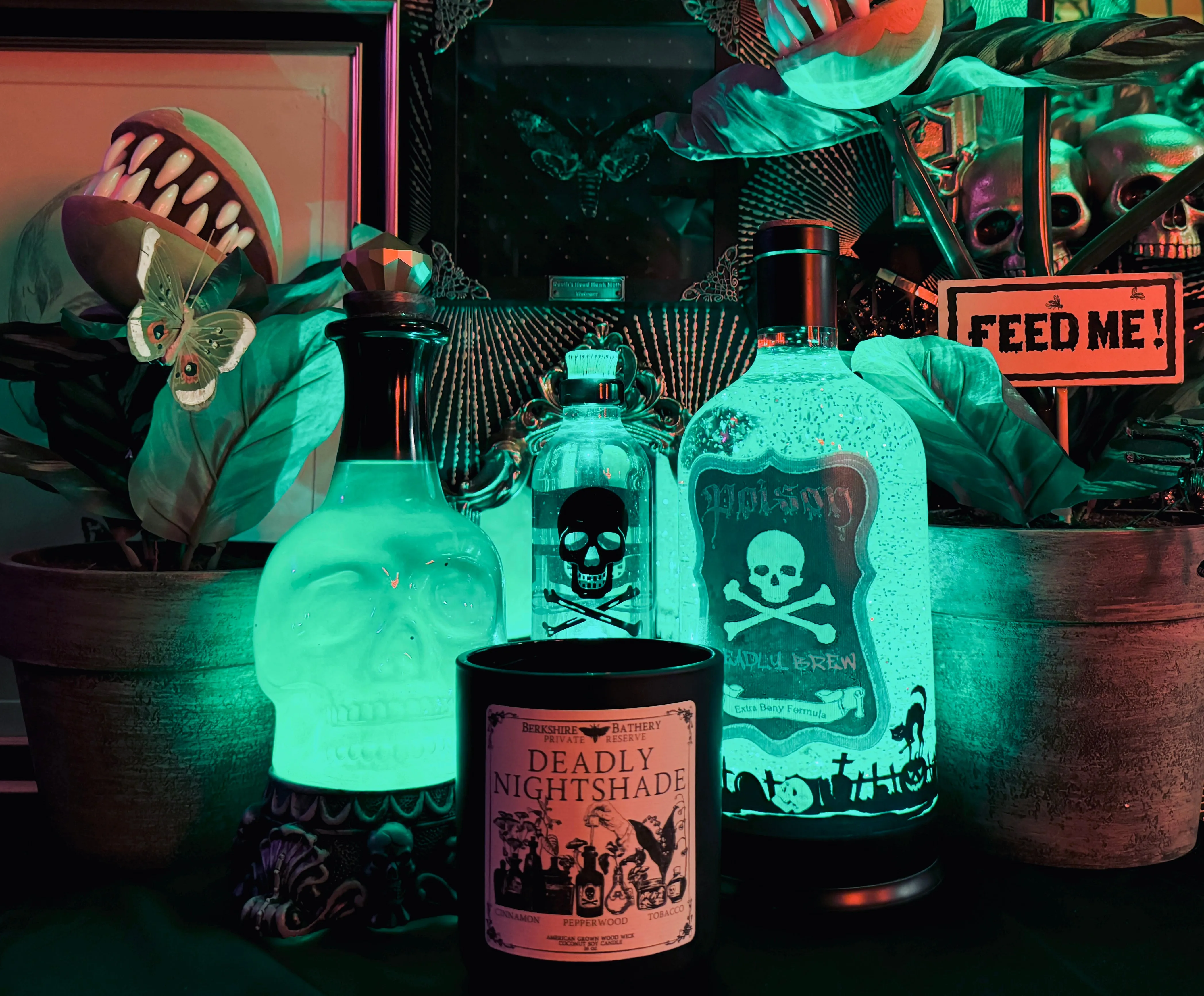 DEADLY NIGHTSHADE | Spicy   Woody - 16oz Wood Wick Candle