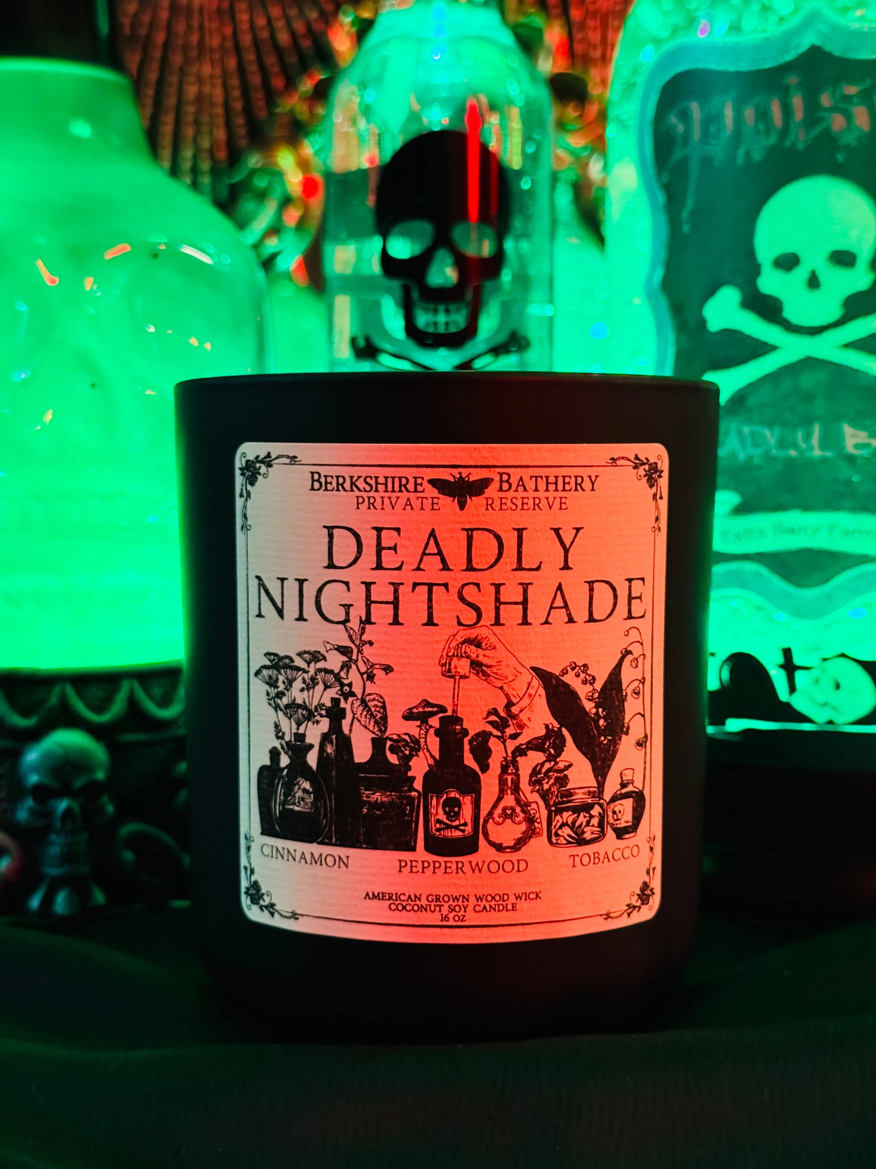 DEADLY NIGHTSHADE | Spicy   Woody - 16oz Wood Wick Candle