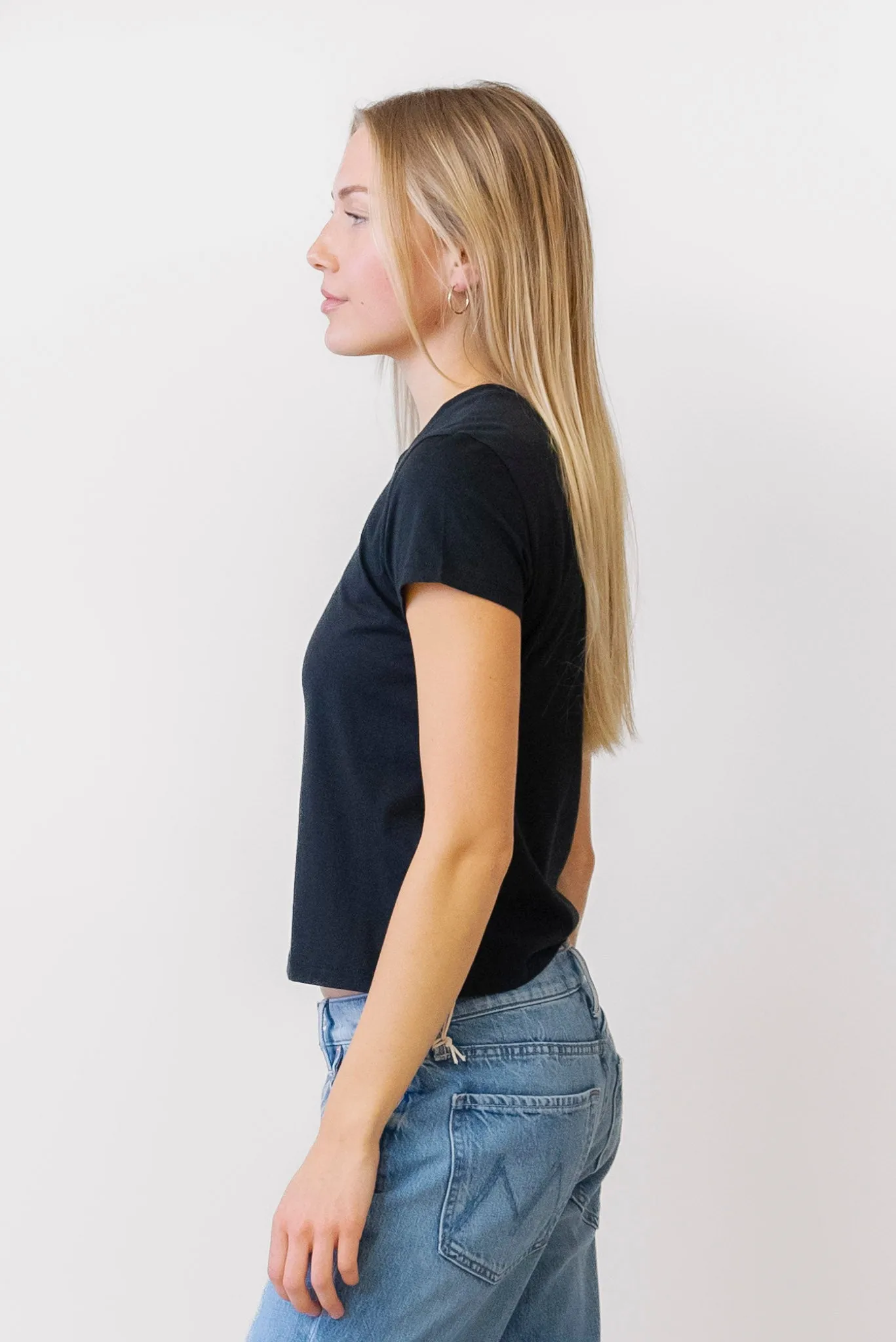 FRAME Baby Tee in Black