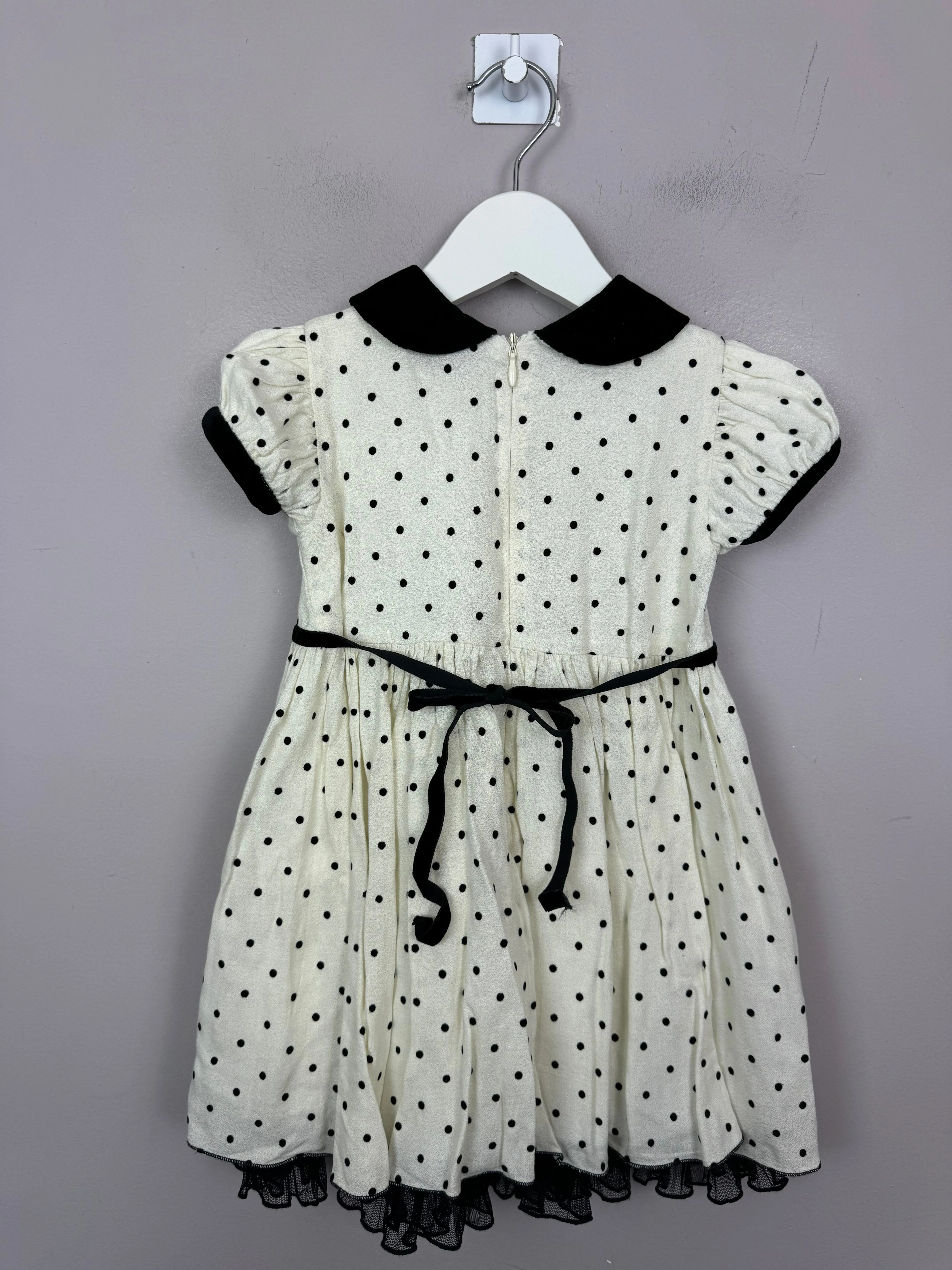 Lesy Ivory Spot Party Dress 3y but sizing 24m