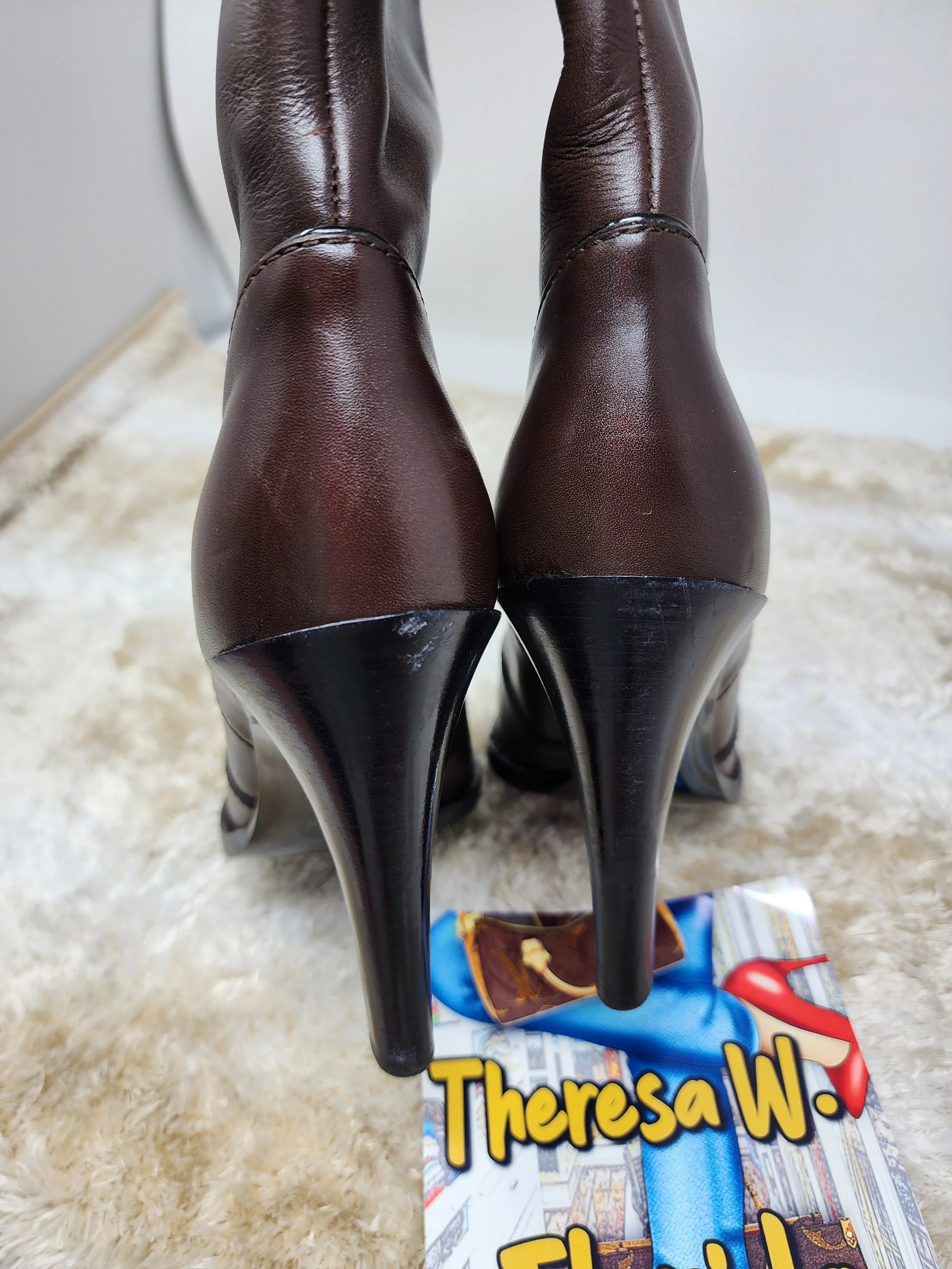 LOUIS VUITTON BROWN KNEE HIGH TALL LOGO LEATHER BOOTS - SIZE 41