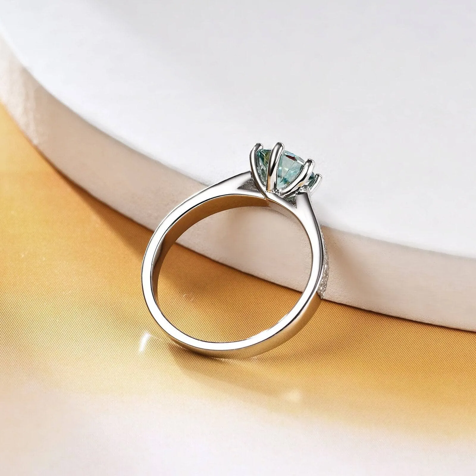 Luxury 1ct Green Diamond Ring Engagement Ring