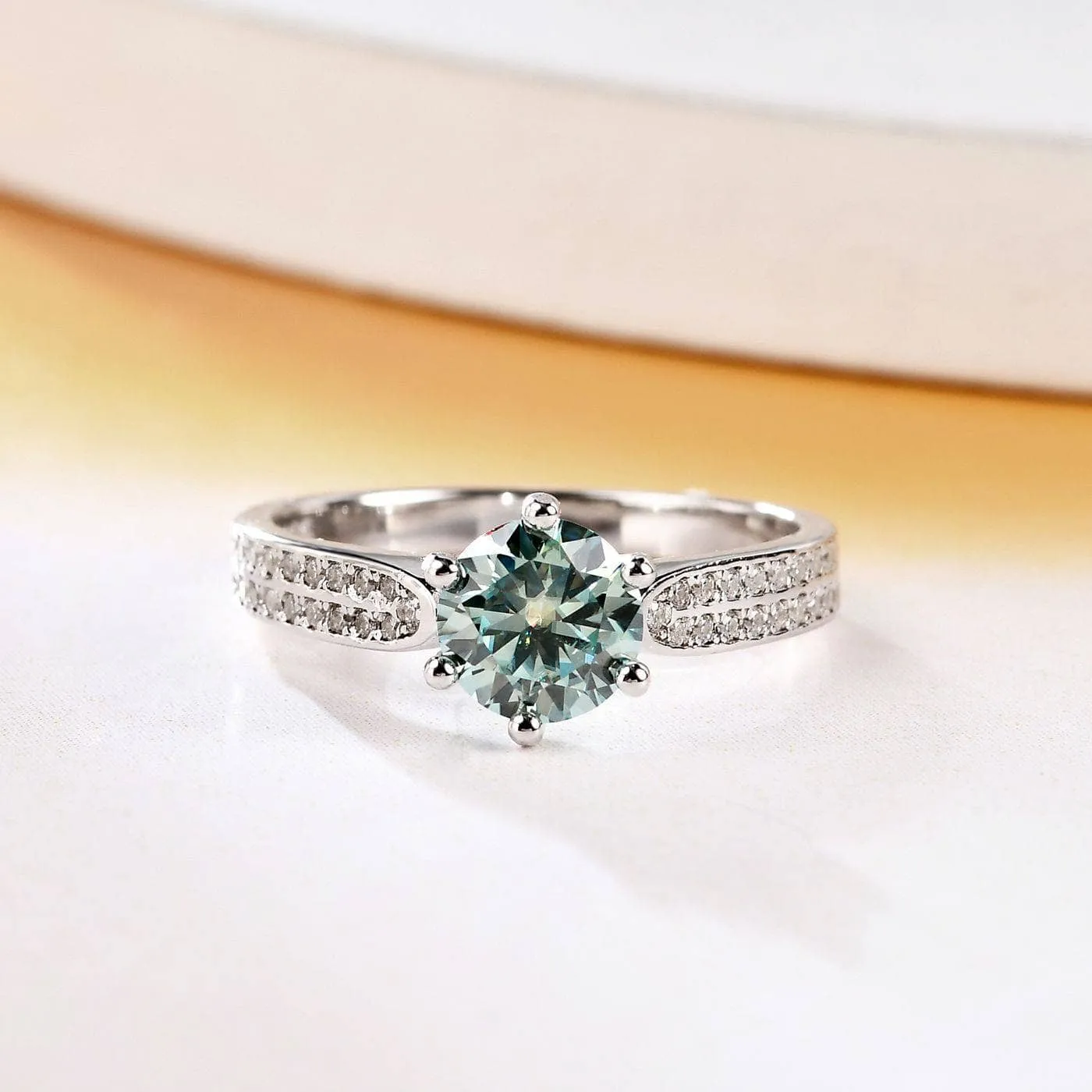 Luxury 1ct Green Diamond Ring Engagement Ring