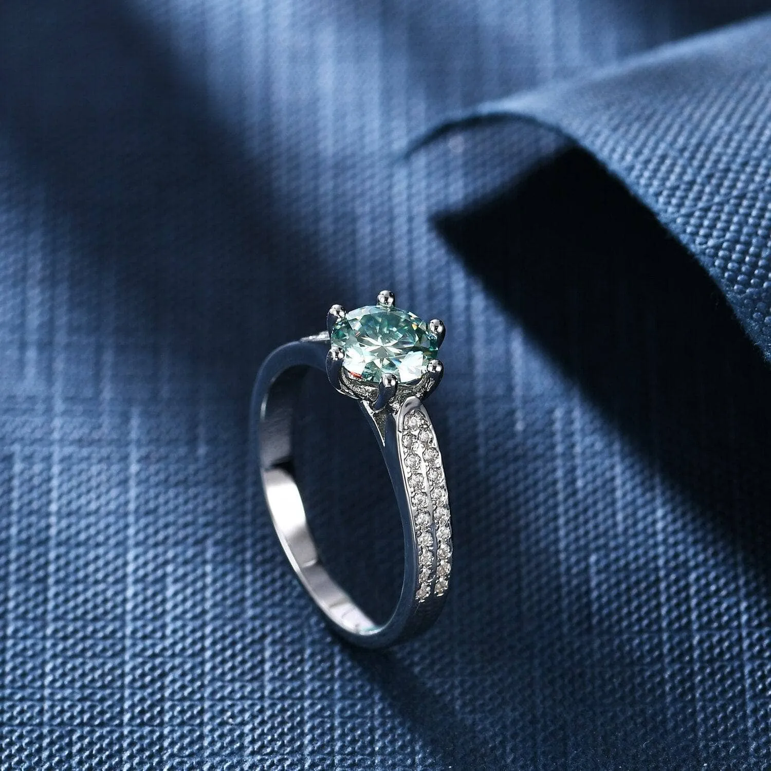 Luxury 1ct Green Diamond Ring Engagement Ring