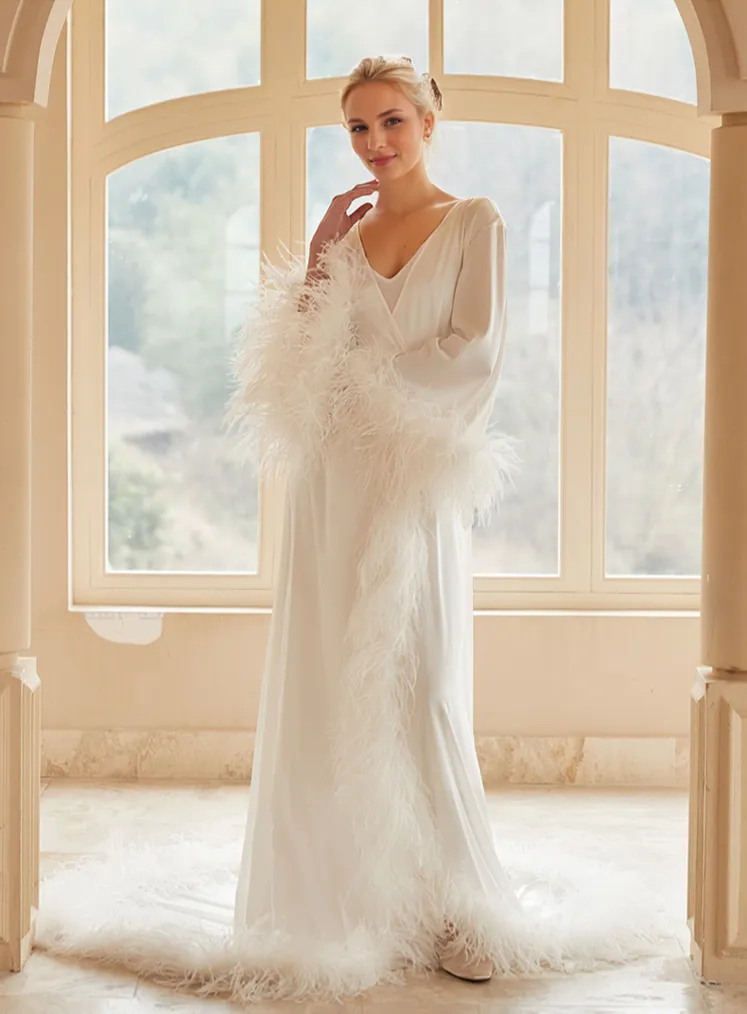 Luxury Thick Ostrich Feather Floor-Length Satin Robe with Train – Elegant Bridal Loungewear