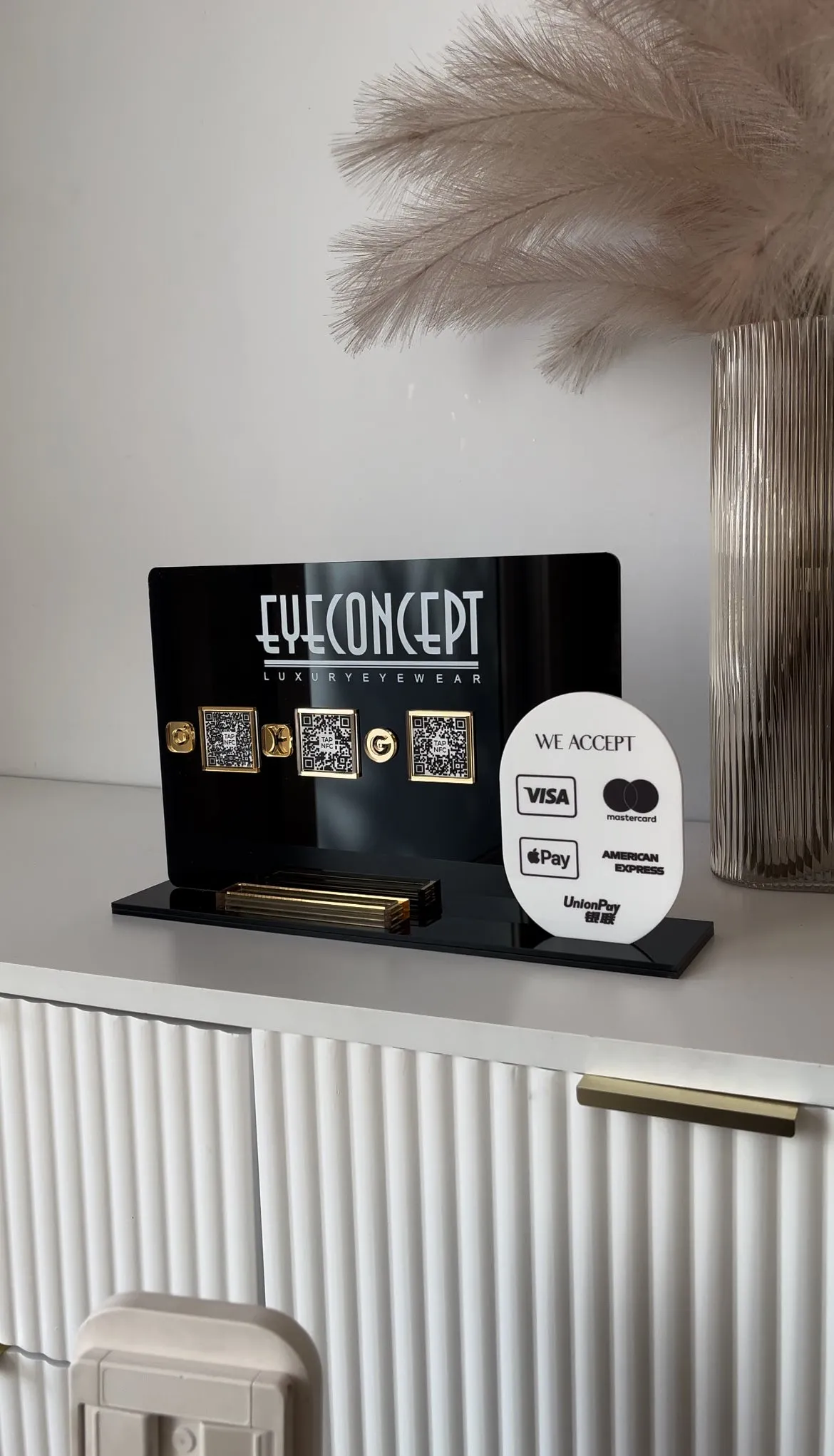 (NFC) 5 in 1 - Rectangle 3 QR codes, Logo, Card Holder   Oval