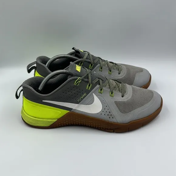 Nike Metcon 1 Wolf Grey Volt Shoes Mens Size 10.5