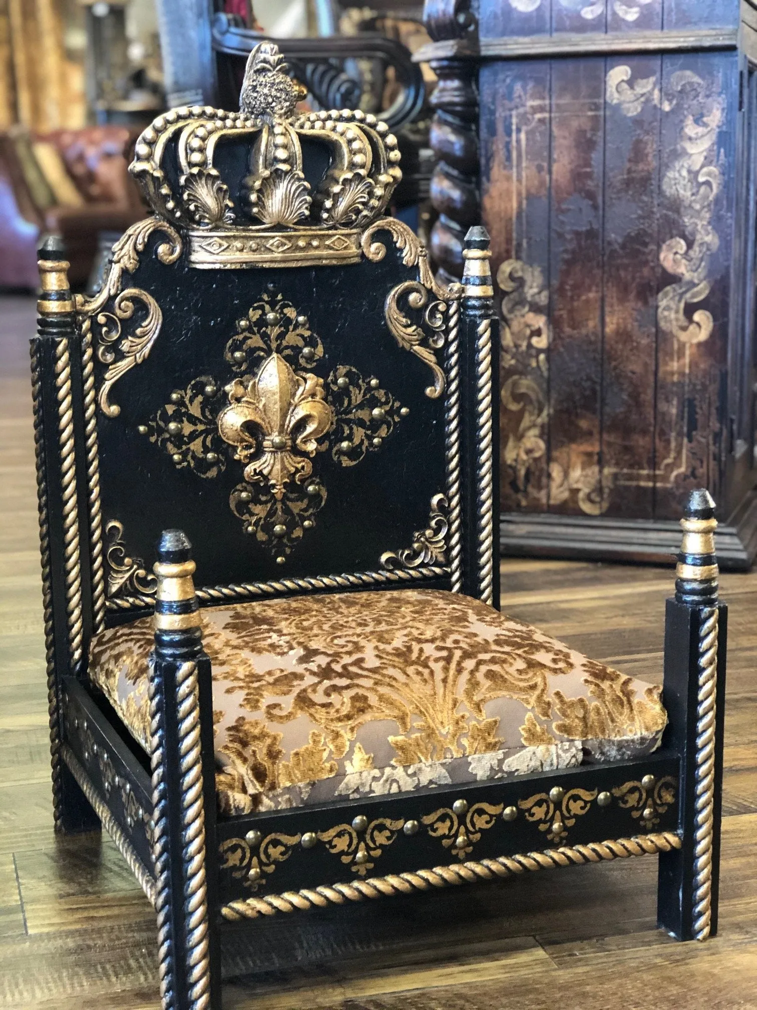 Old World Style Dog Bed
