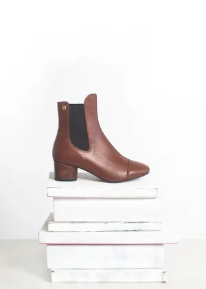 Patti - Saddle