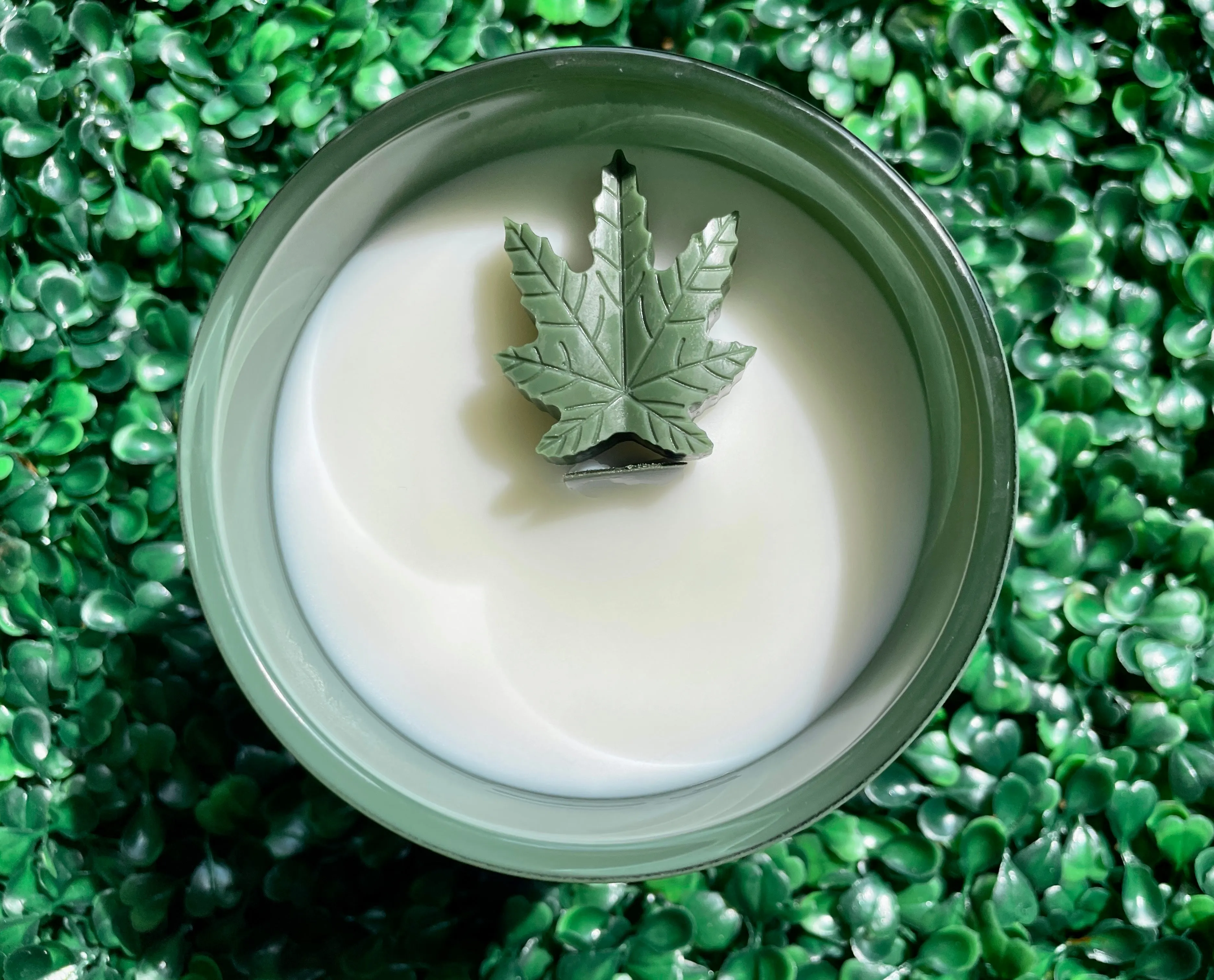 Pineapple Express | Organic HEMP Soy Wax - 16oz Wooden Wick Candle