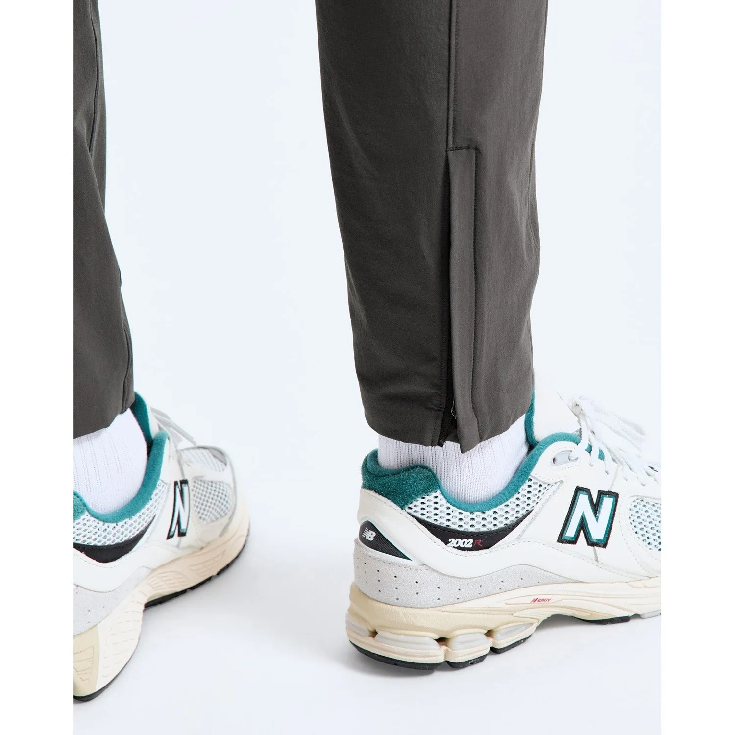 Reigning Champ Men Woven Nylon Oxford Team Pant Carbon RC-5498-CARB