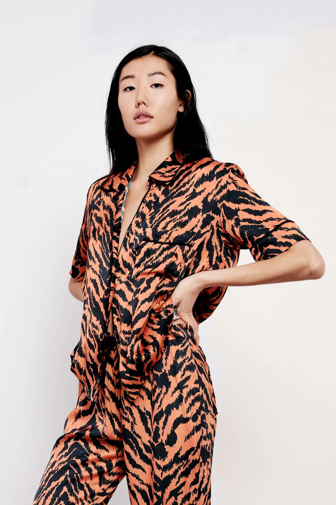 The Lounge Shirt in Tiger