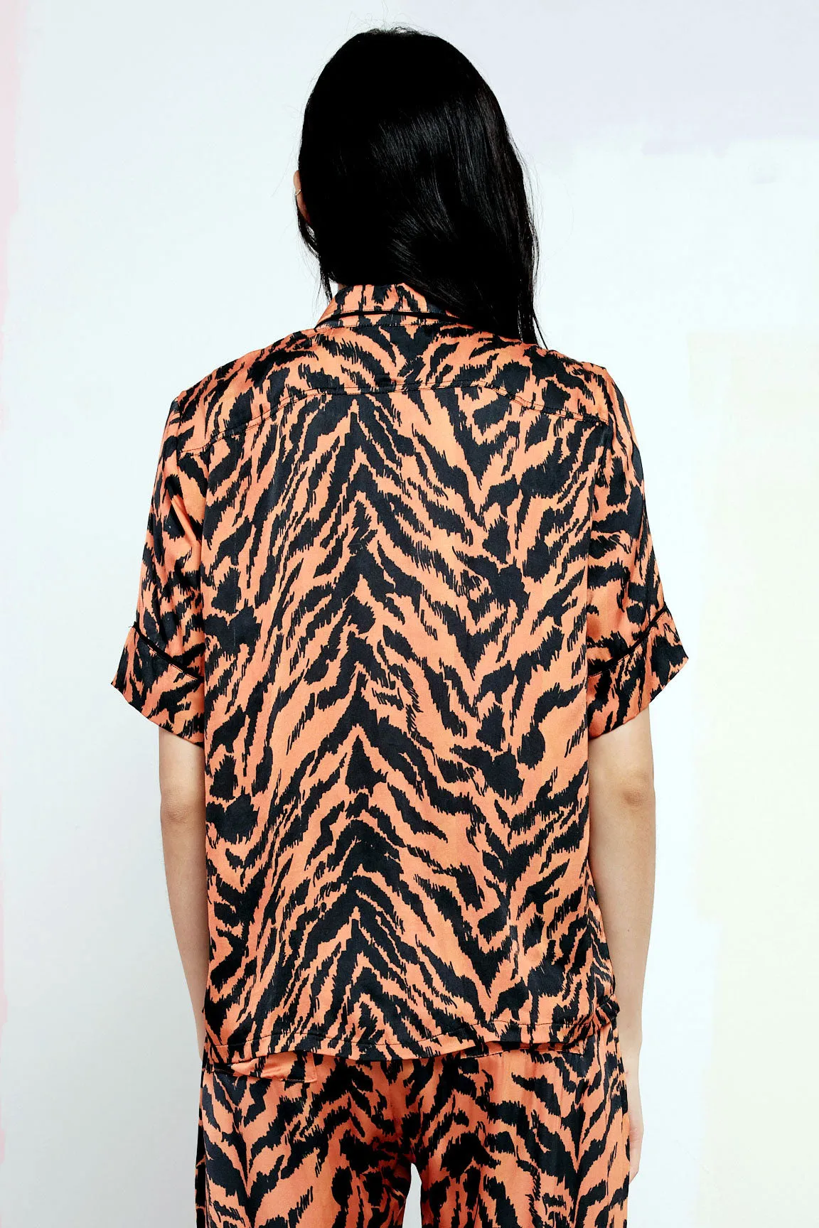 The Lounge Shirt in Tiger