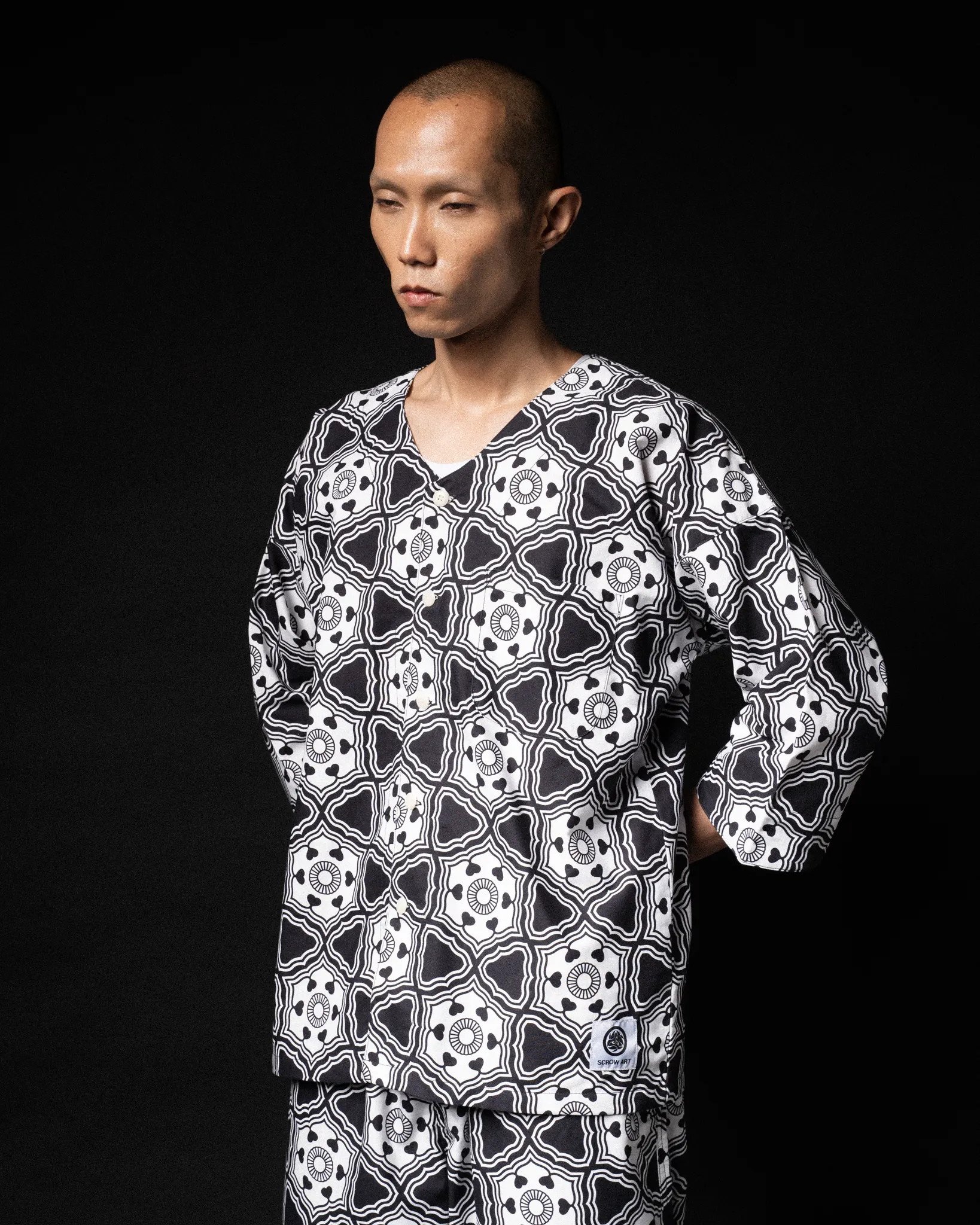 [UNISEX] GOTCH SCROW ART X LOCO MOSQUITO JINJYA TRIBAL SHIRT