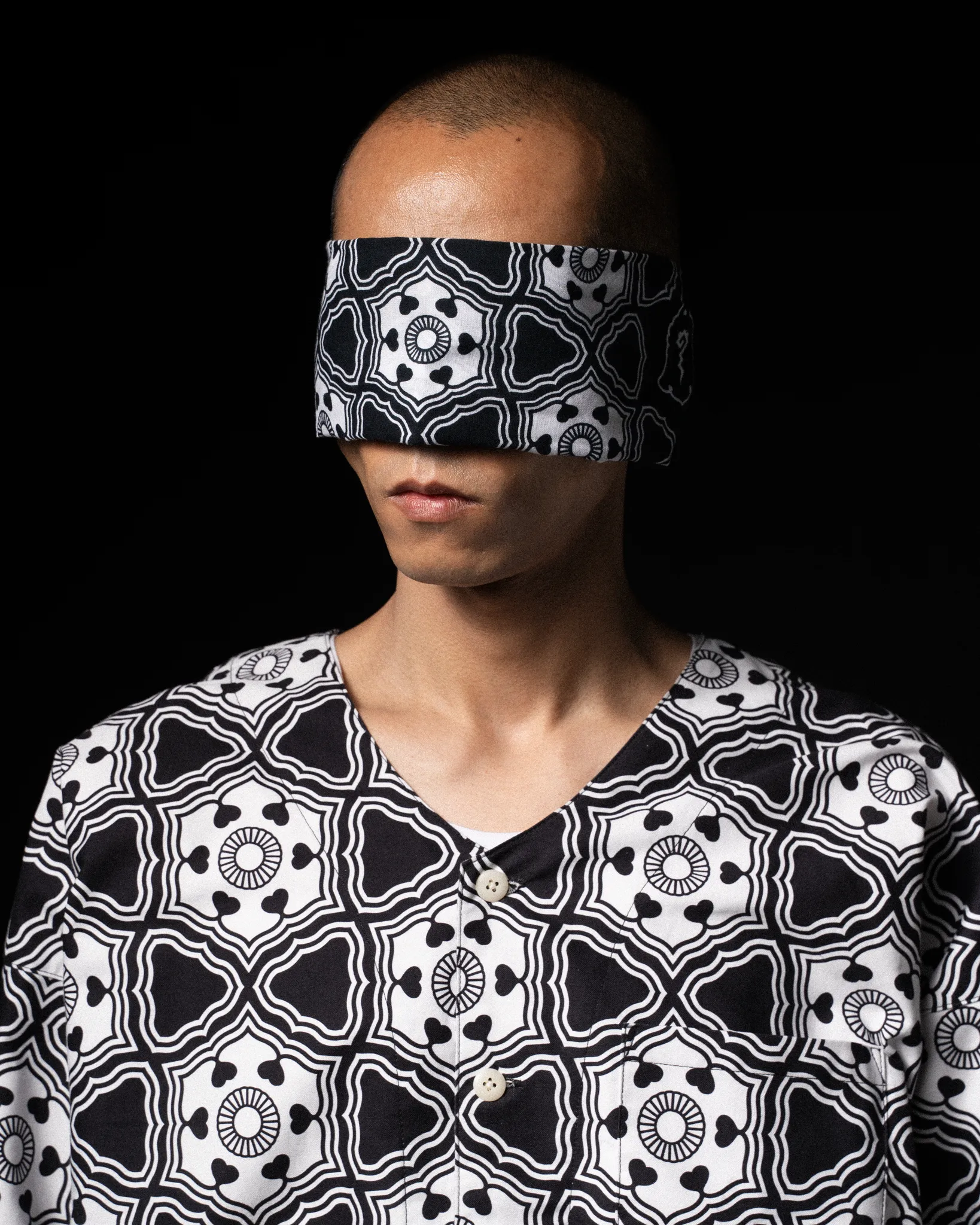[UNISEX] GOTCH SCROW ART X LOCO MOSQUITO JINJYA TRIBAL SHIRT