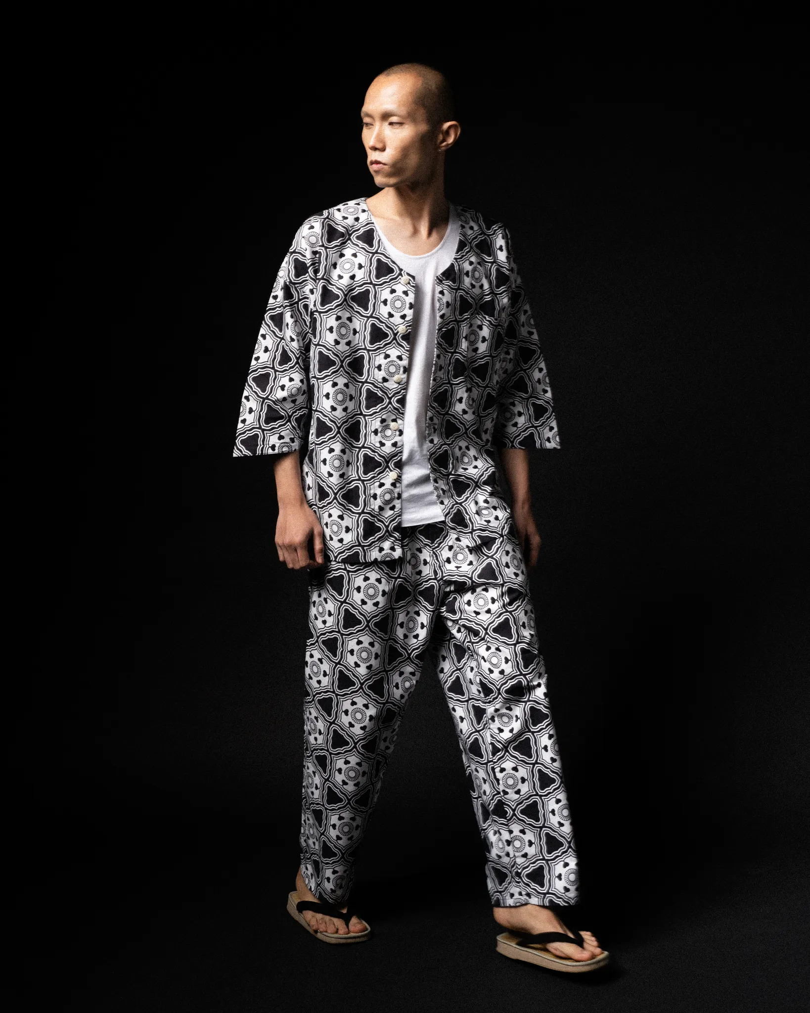 [UNISEX] GOTCH SCROW ART X LOCO MOSQUITO JINJYA TRIBAL SHIRT