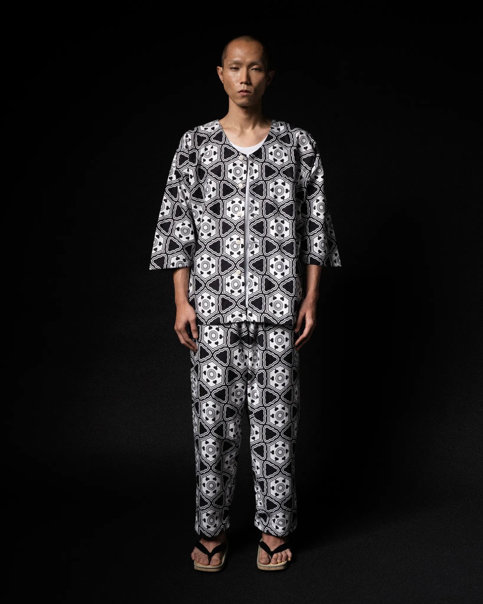 [UNISEX] GOTCH SCROW ART X LOCO MOSQUITO JINJYA TRIBAL SHIRT