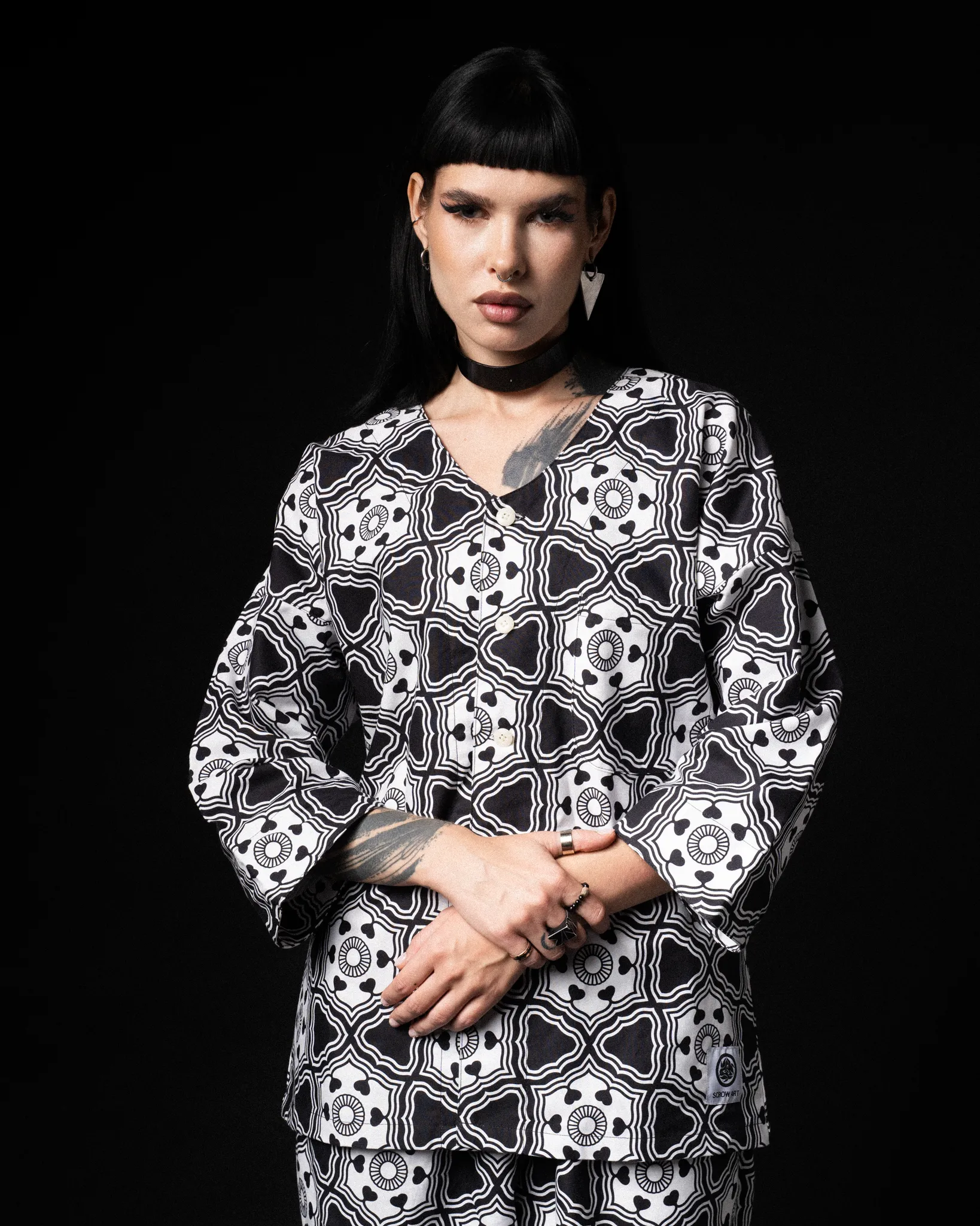 [UNISEX] GOTCH SCROW ART X LOCO MOSQUITO JINJYA TRIBAL SHIRT