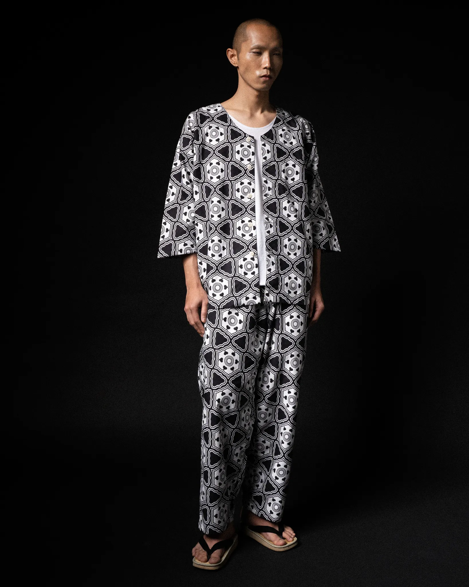 [UNISEX] GOTCH SCROW ART X LOCO MOSQUITO JINJYA TRIBAL SHIRT