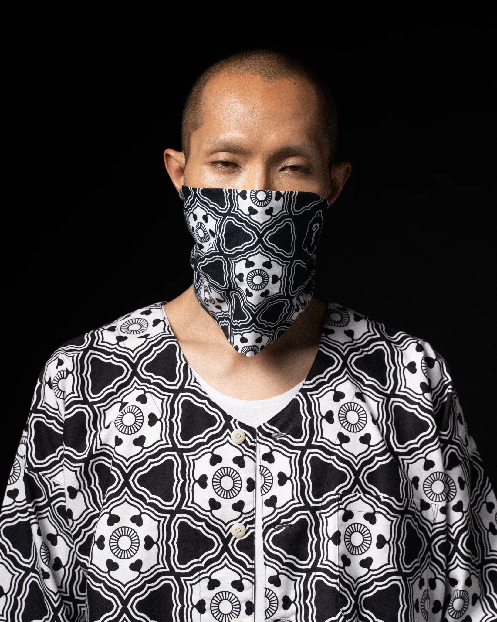[UNISEX] GOTCH SCROW ART X LOCO MOSQUITO JINJYA TRIBAL SHIRT