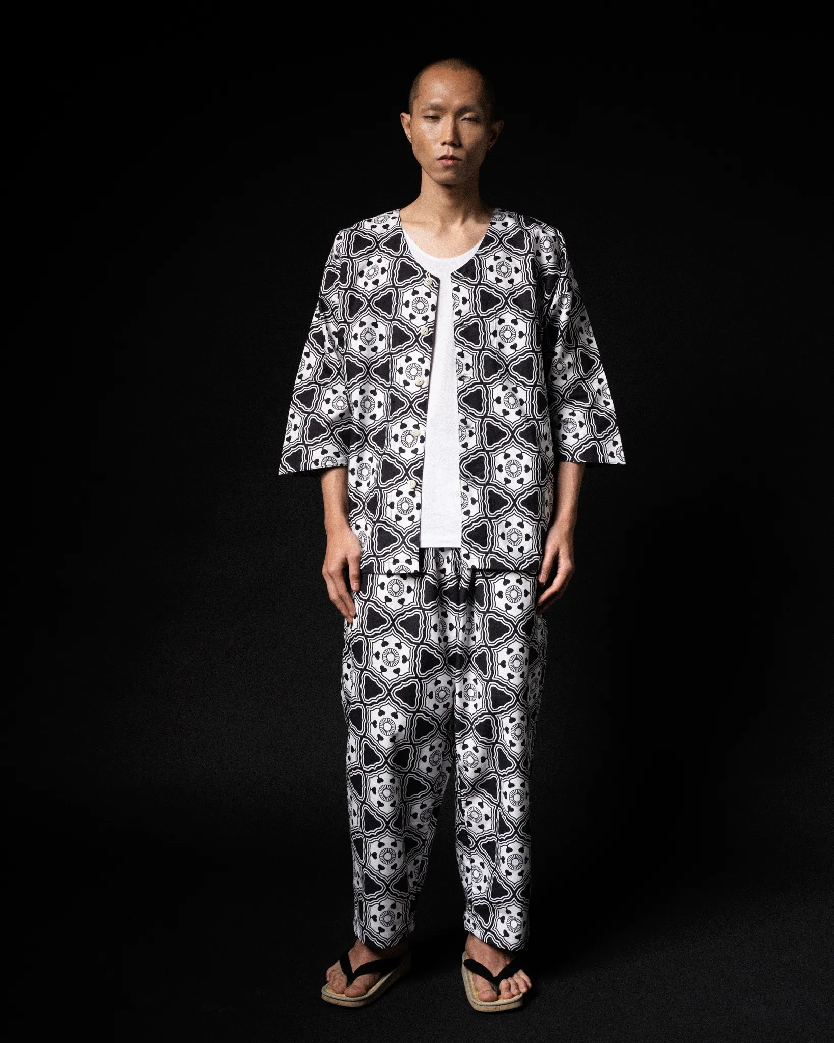 [UNISEX] GOTCH SCROW ART X LOCO MOSQUITO JINJYA TRIBAL SHIRT