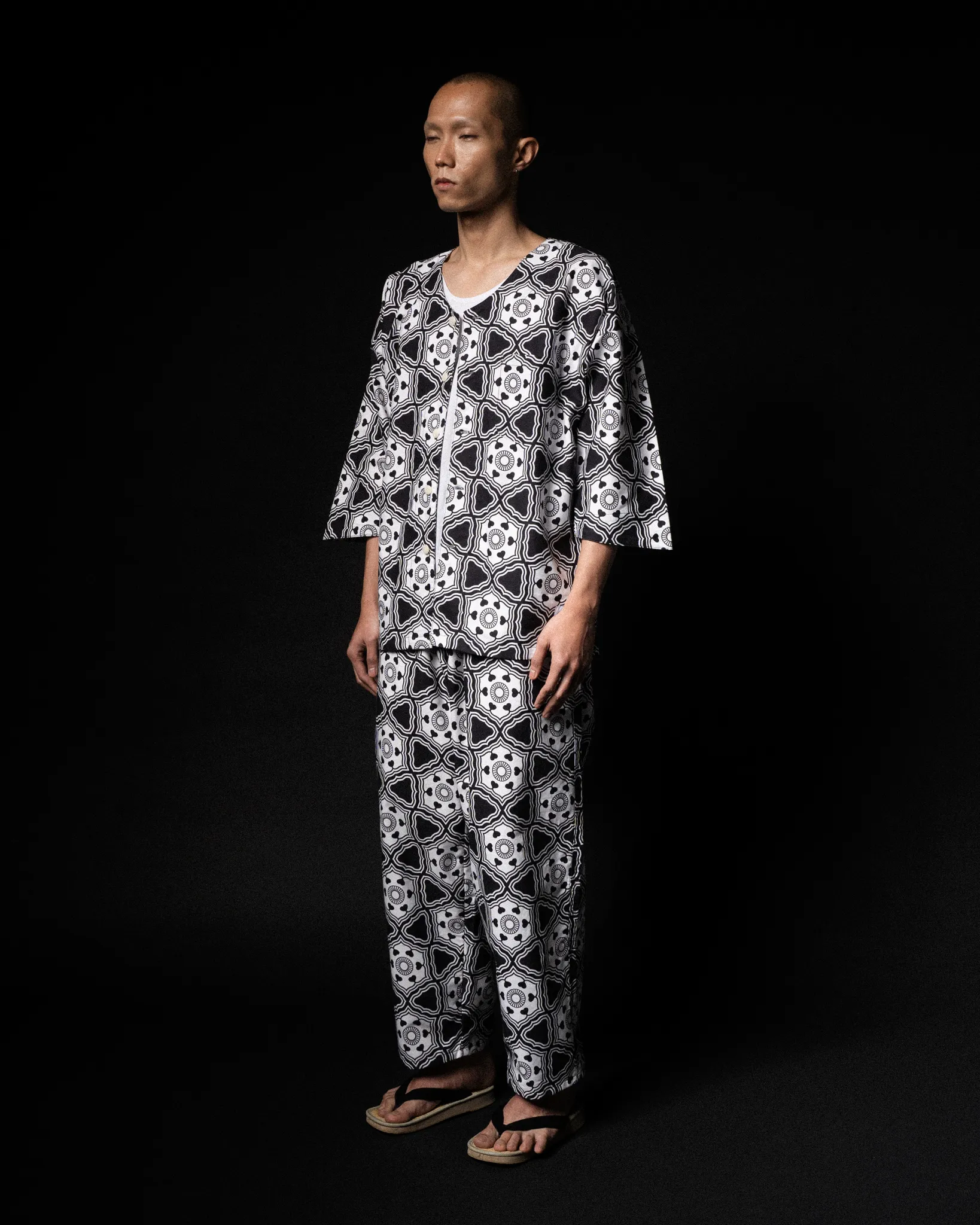 [UNISEX] GOTCH SCROW ART X LOCO MOSQUITO JINJYA TRIBAL SHIRT