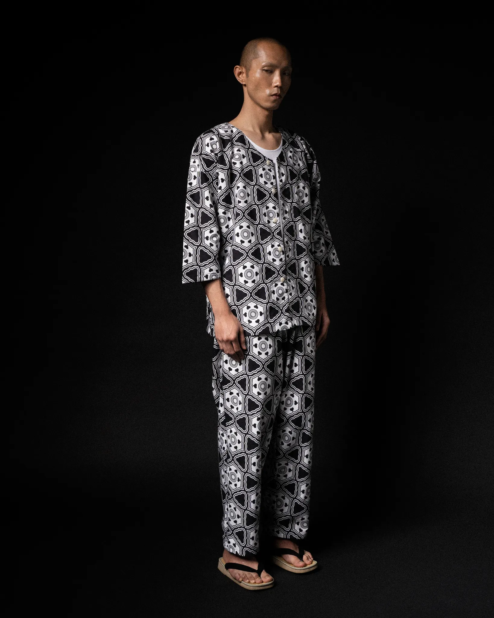[UNISEX] GOTCH SCROW ART X LOCO MOSQUITO JINJYA TRIBAL SHIRT