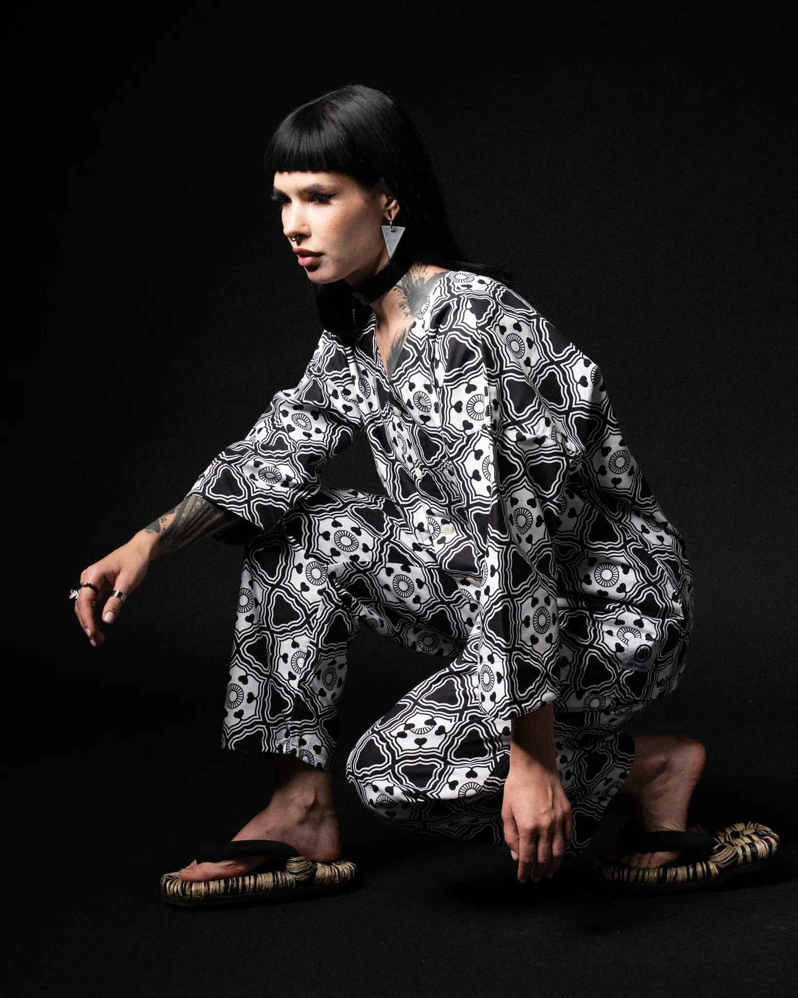 [UNISEX] GOTCH SCROW ART X LOCO MOSQUITO JINJYA TRIBAL TROUSERS