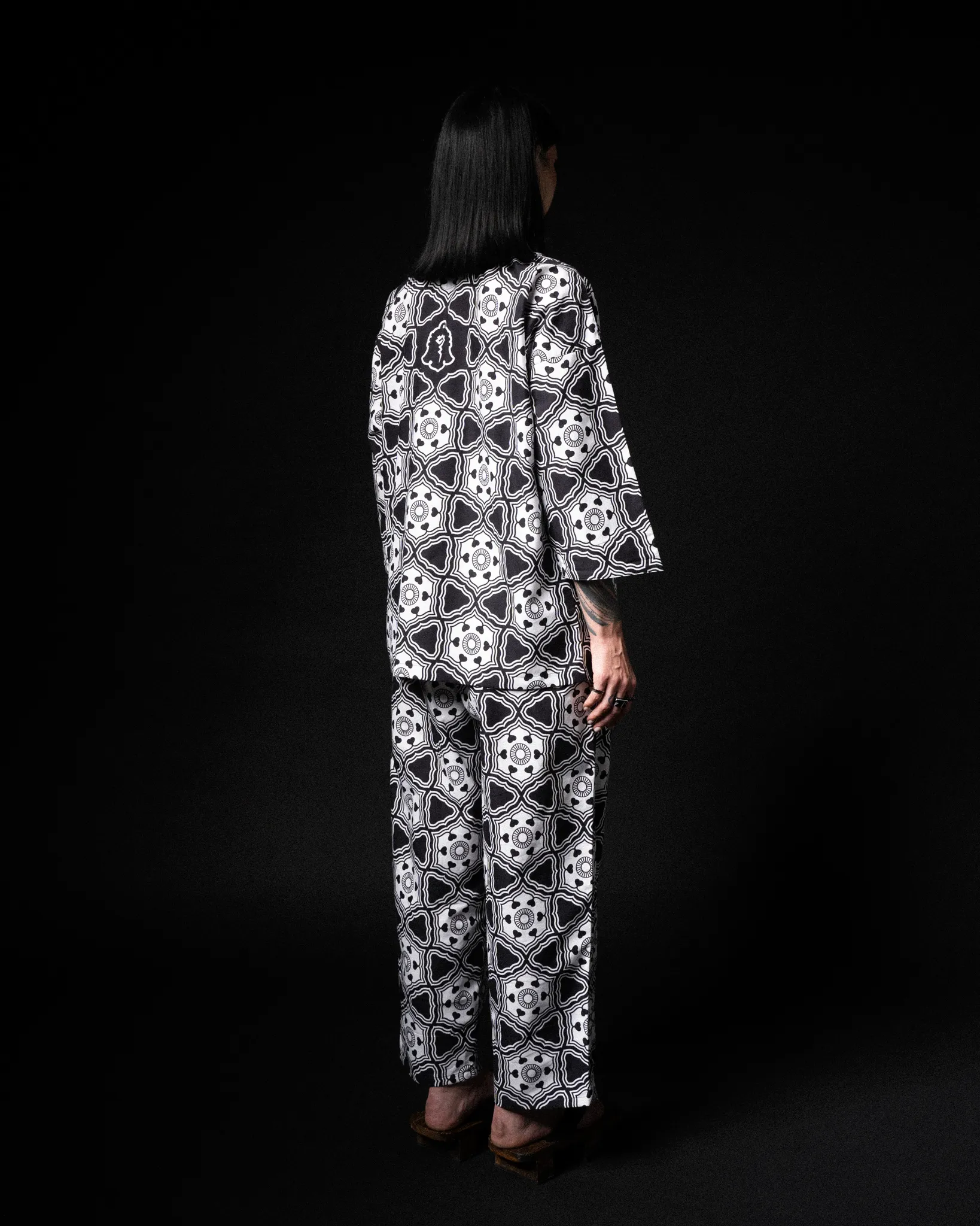 [UNISEX] GOTCH SCROW ART X LOCO MOSQUITO JINJYA TRIBAL TROUSERS