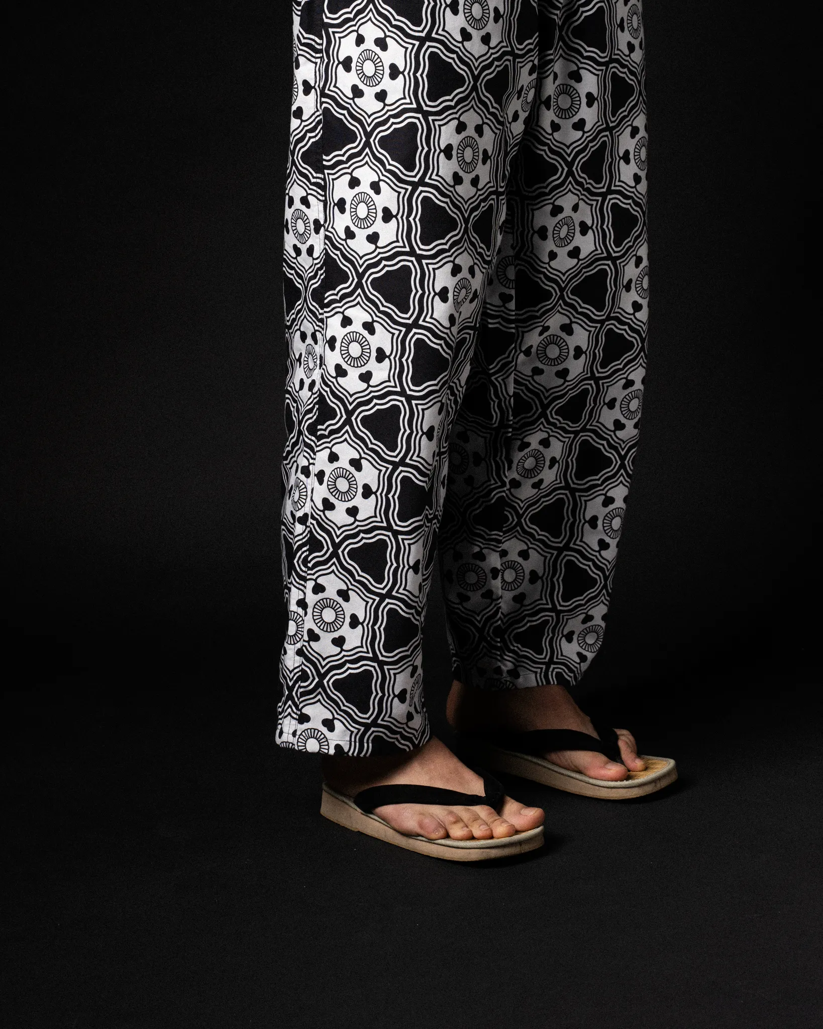 [UNISEX] GOTCH SCROW ART X LOCO MOSQUITO JINJYA TRIBAL TROUSERS