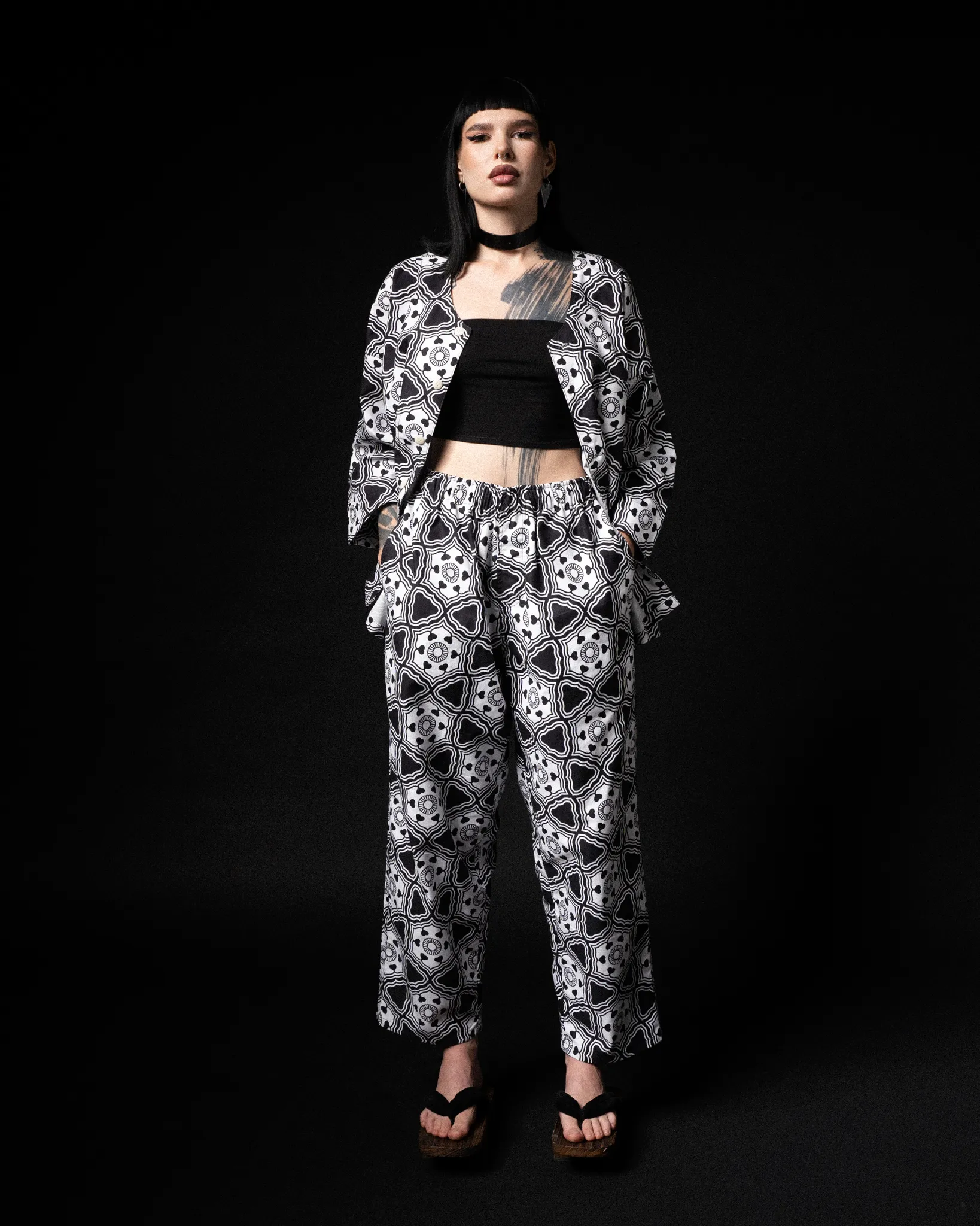 [UNISEX] GOTCH SCROW ART X LOCO MOSQUITO JINJYA TRIBAL TROUSERS