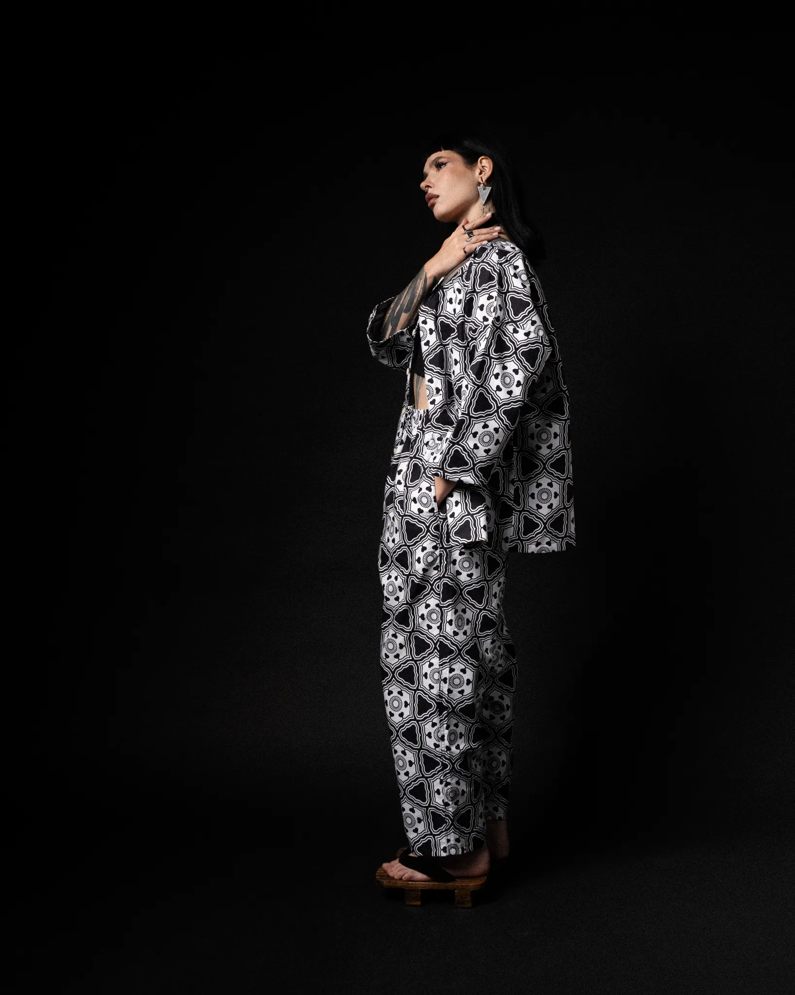 [UNISEX] GOTCH SCROW ART X LOCO MOSQUITO JINJYA TRIBAL TROUSERS