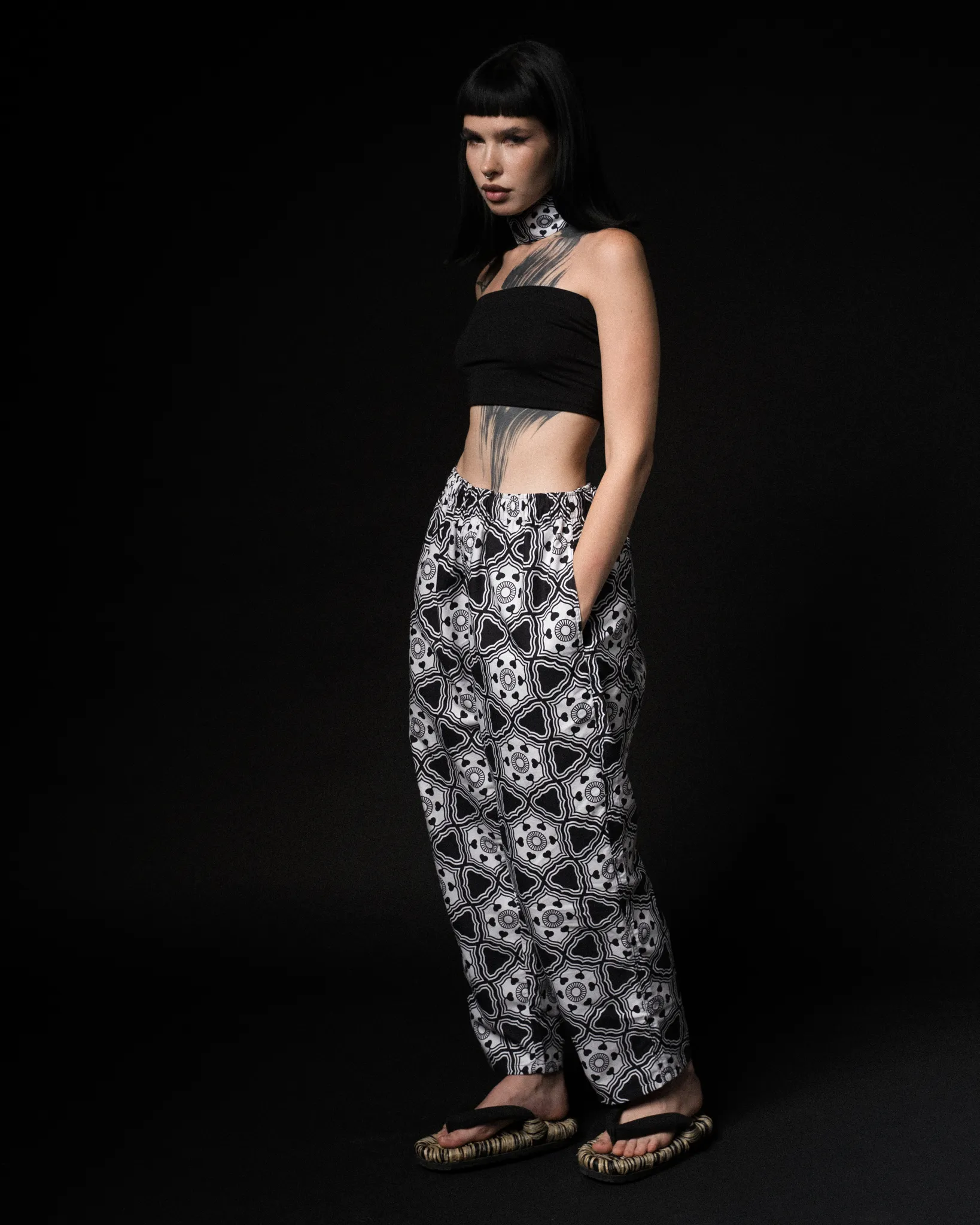 [UNISEX] GOTCH SCROW ART X LOCO MOSQUITO JINJYA TRIBAL TROUSERS