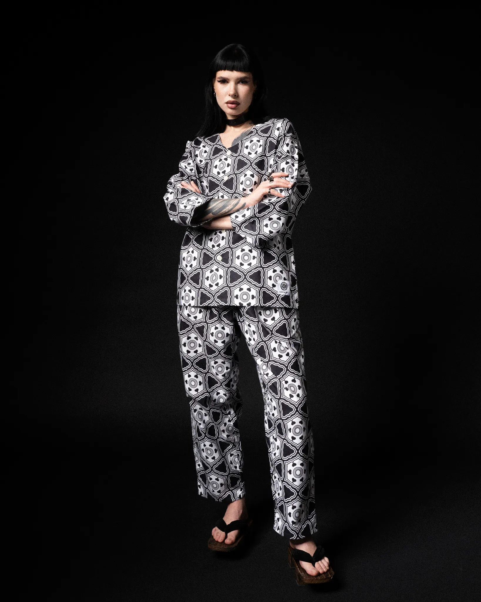[UNISEX] GOTCH SCROW ART X LOCO MOSQUITO JINJYA TRIBAL TROUSERS