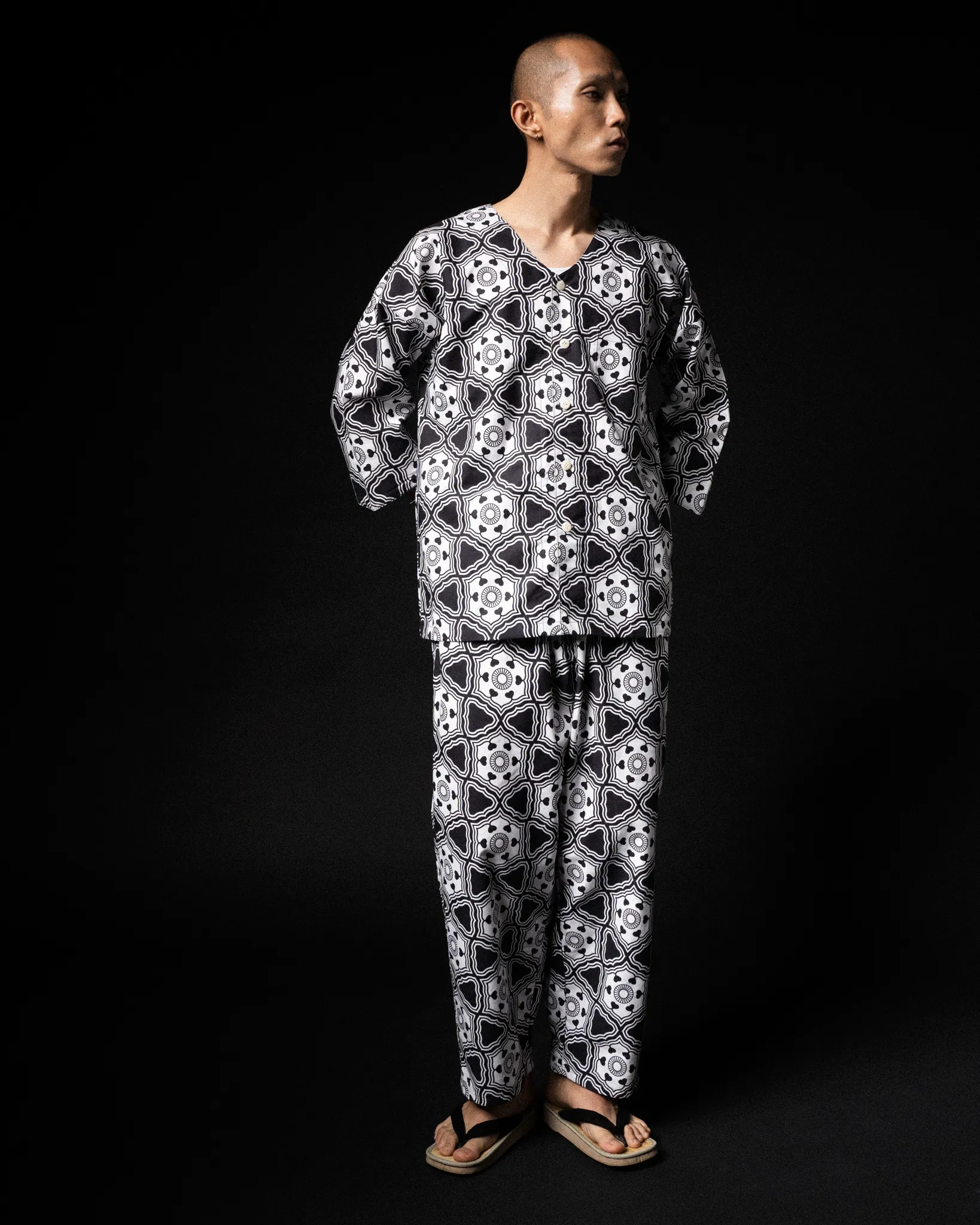 [UNISEX] GOTCH SCROW ART X LOCO MOSQUITO JINJYA TRIBAL TROUSERS