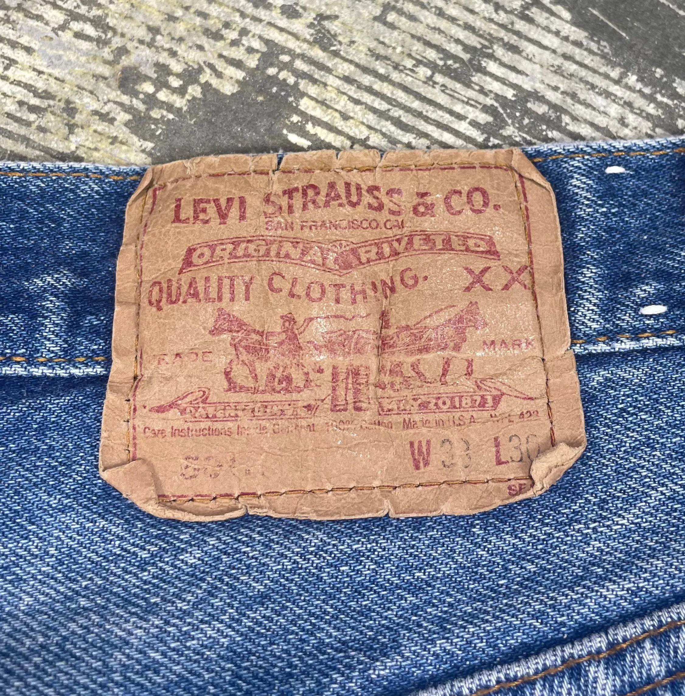 Vintage USA Made Levi 501 Premium Wash & Paint Denim Jeans (JYJ-0318)