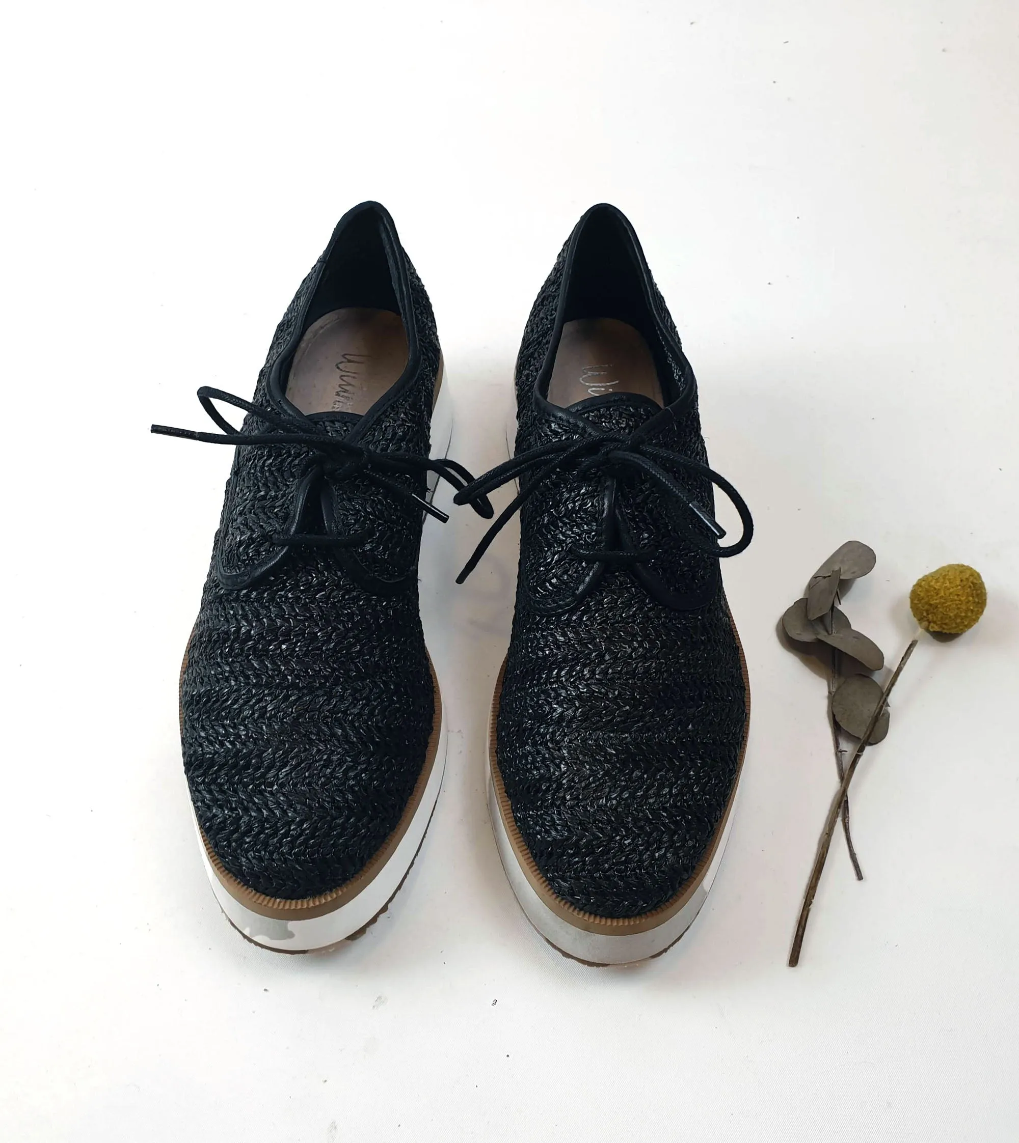 Wittner black woven lace up shoes size 38