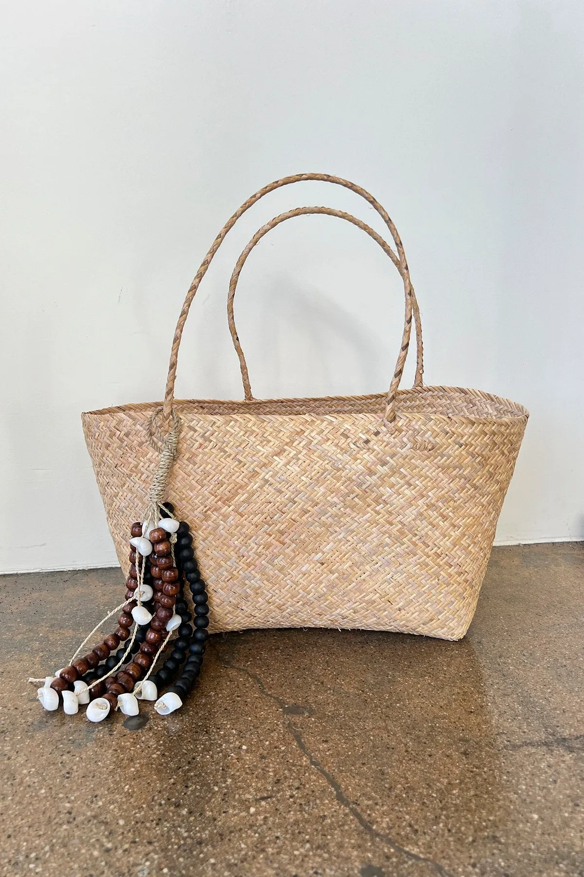 WOVEN TOTE WITH DANGLE